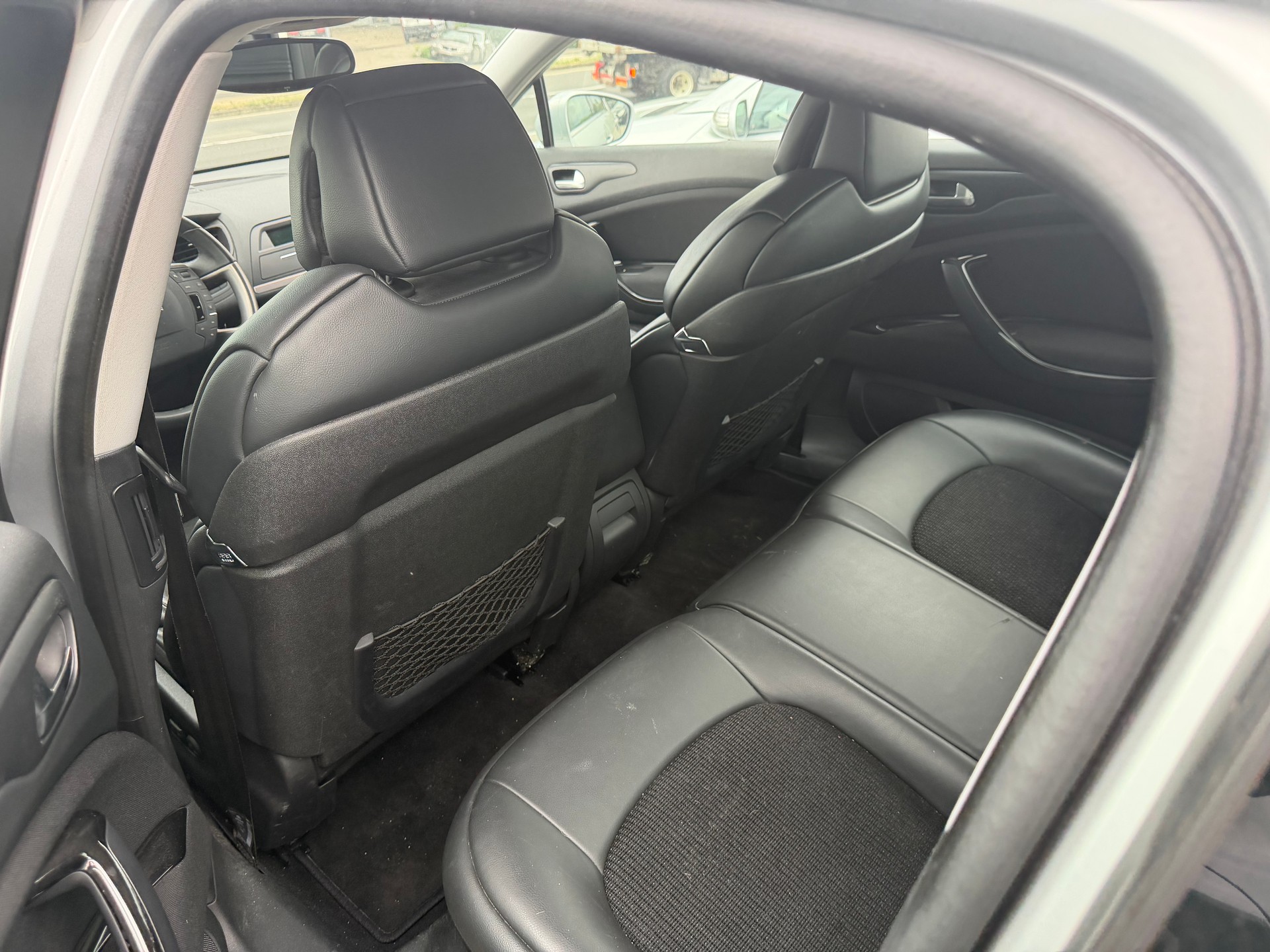 CITROEN C5 Berline 1.6 Turbo Exclusive Automatic-image-6