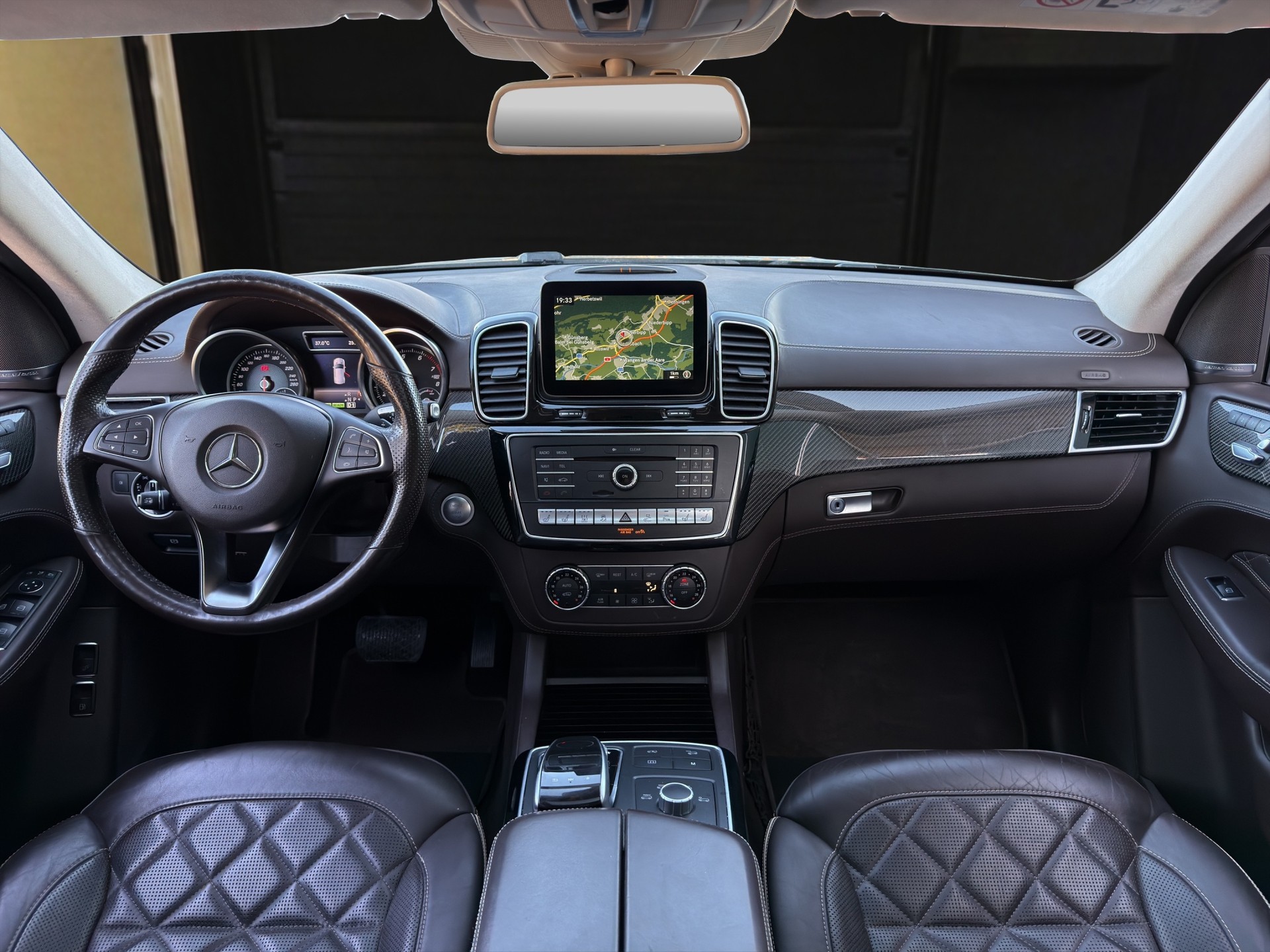 MERCEDES-BENZ GLE 500 e AMG Line 4Matic 7G-Tronic-image-11
