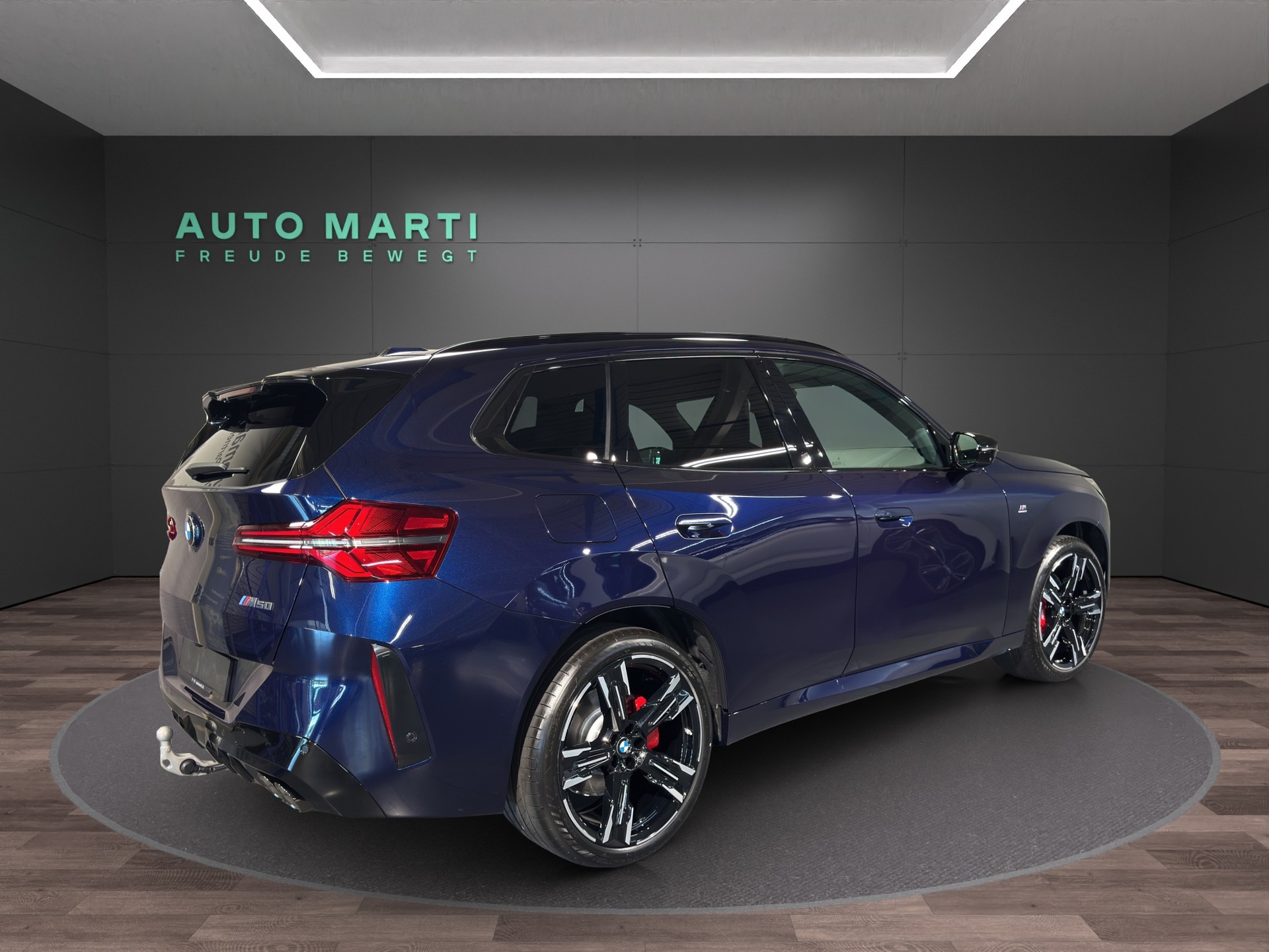 BMW X3 M50i-showroom-element-3