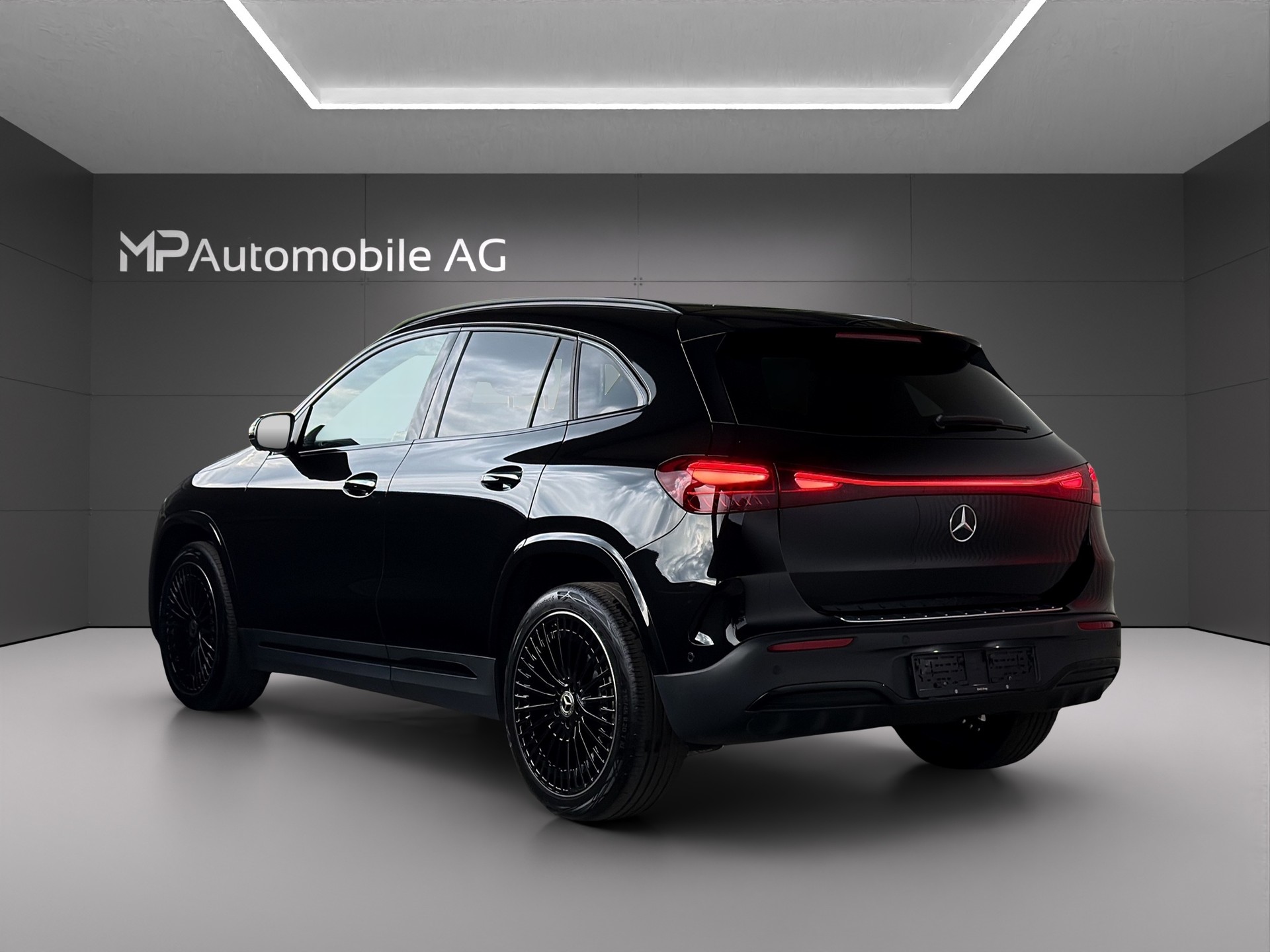 MERCEDES-BENZ EQA 350 66,5 kWh 4Matic Swiss Star-image-6