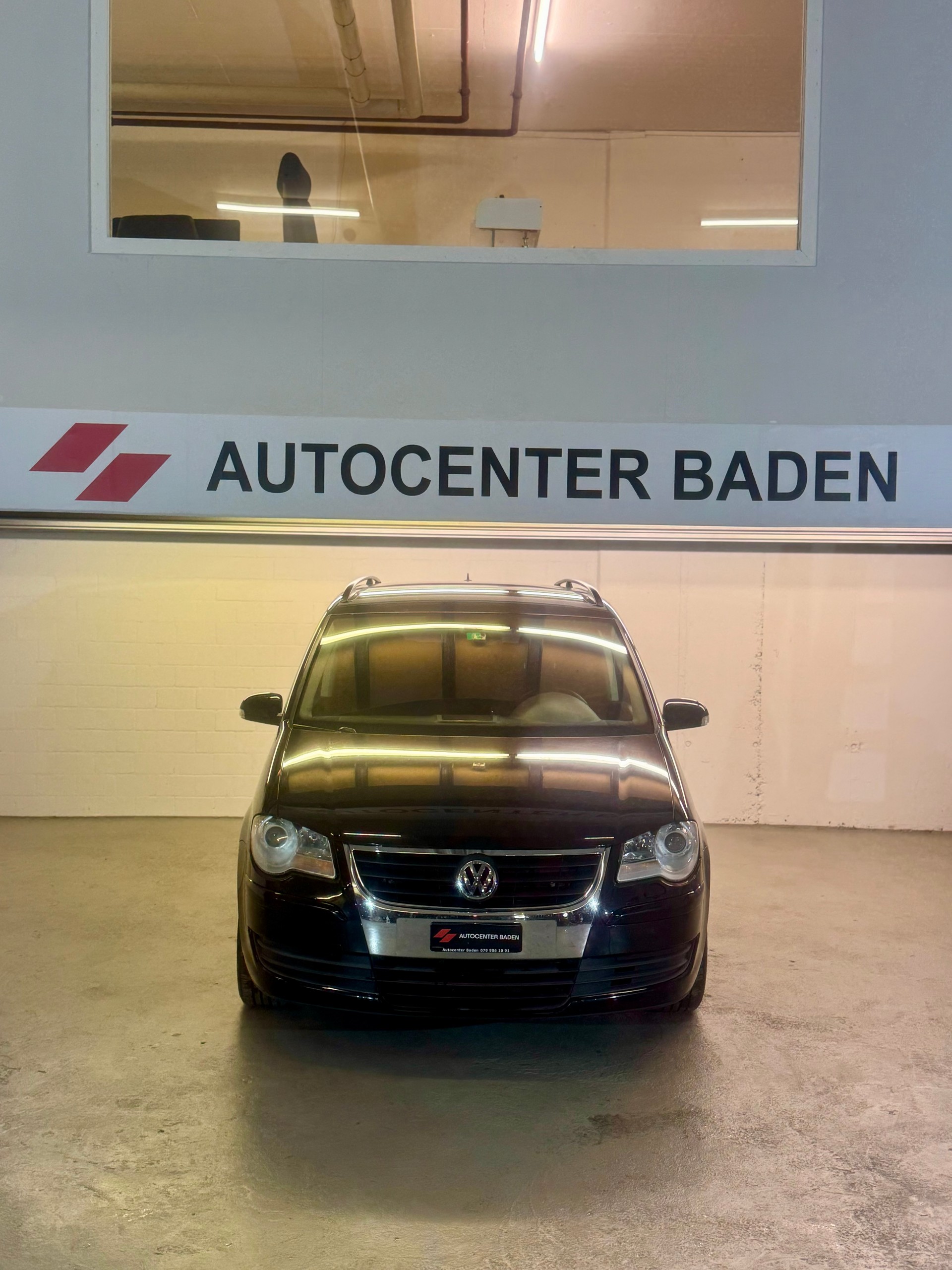 VW Touran 1.4 TSI Highline 7 Platz-showroom-element-1