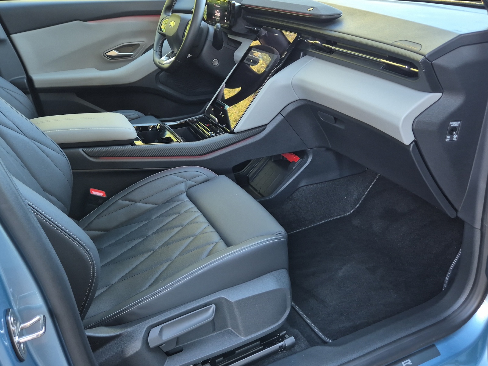 FORD Explorer Elektro 77kWh Extended Range*Panoramadach*Head Up Display*360°Kamera*Anhängerkupplung*-image-10