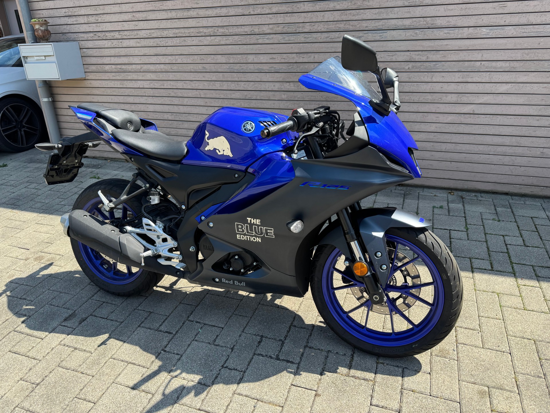 YAMAHA YZF-R 125 ABS-image-2