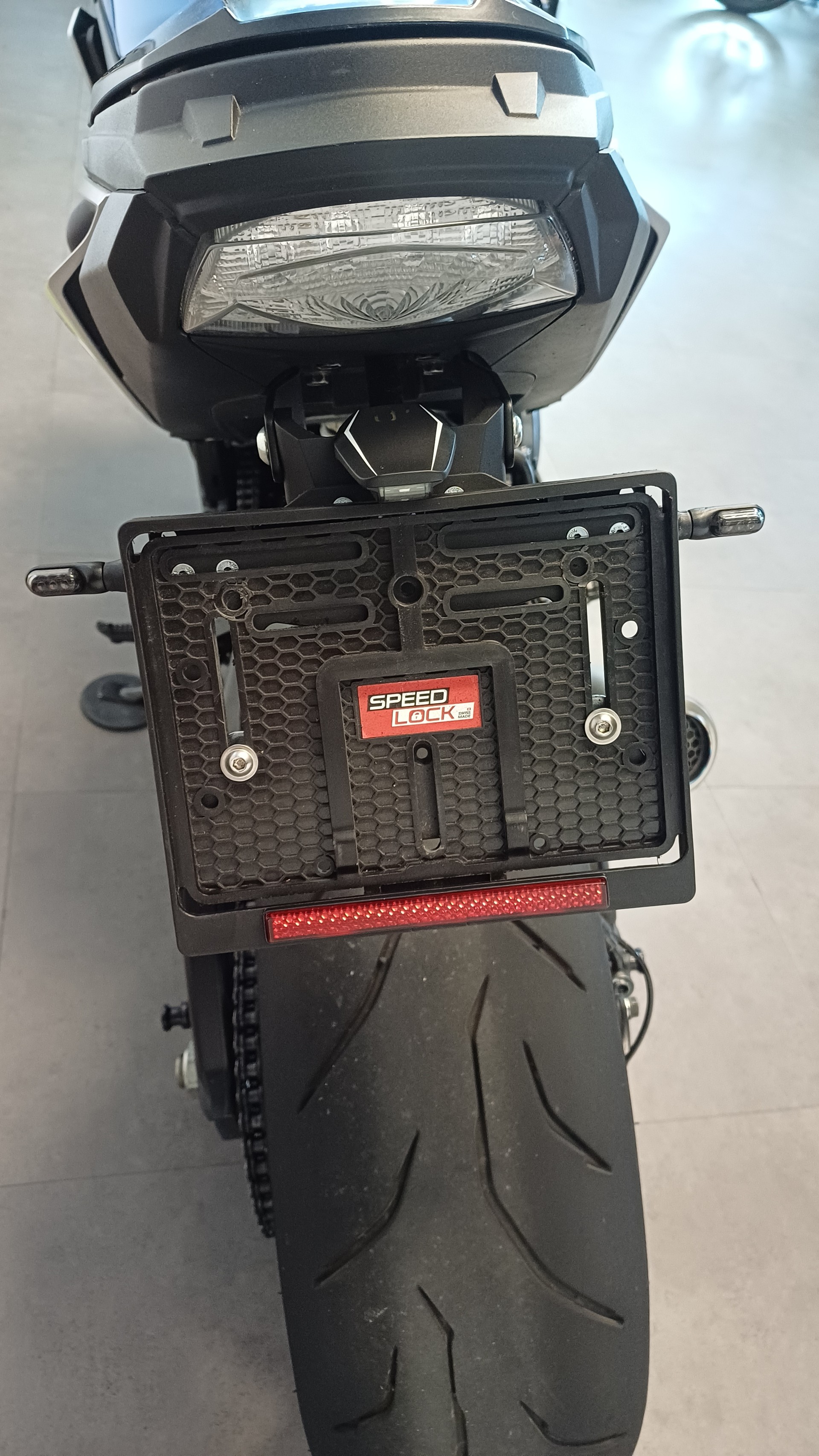 SUZUKI GSX-S 1000-image-14
