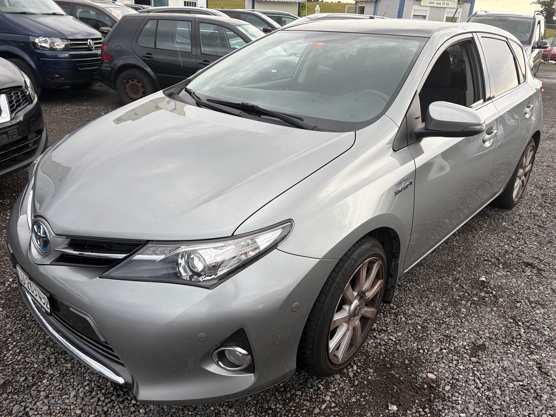 TOYOTA Auris 1.8 16V HSD Linea Sol