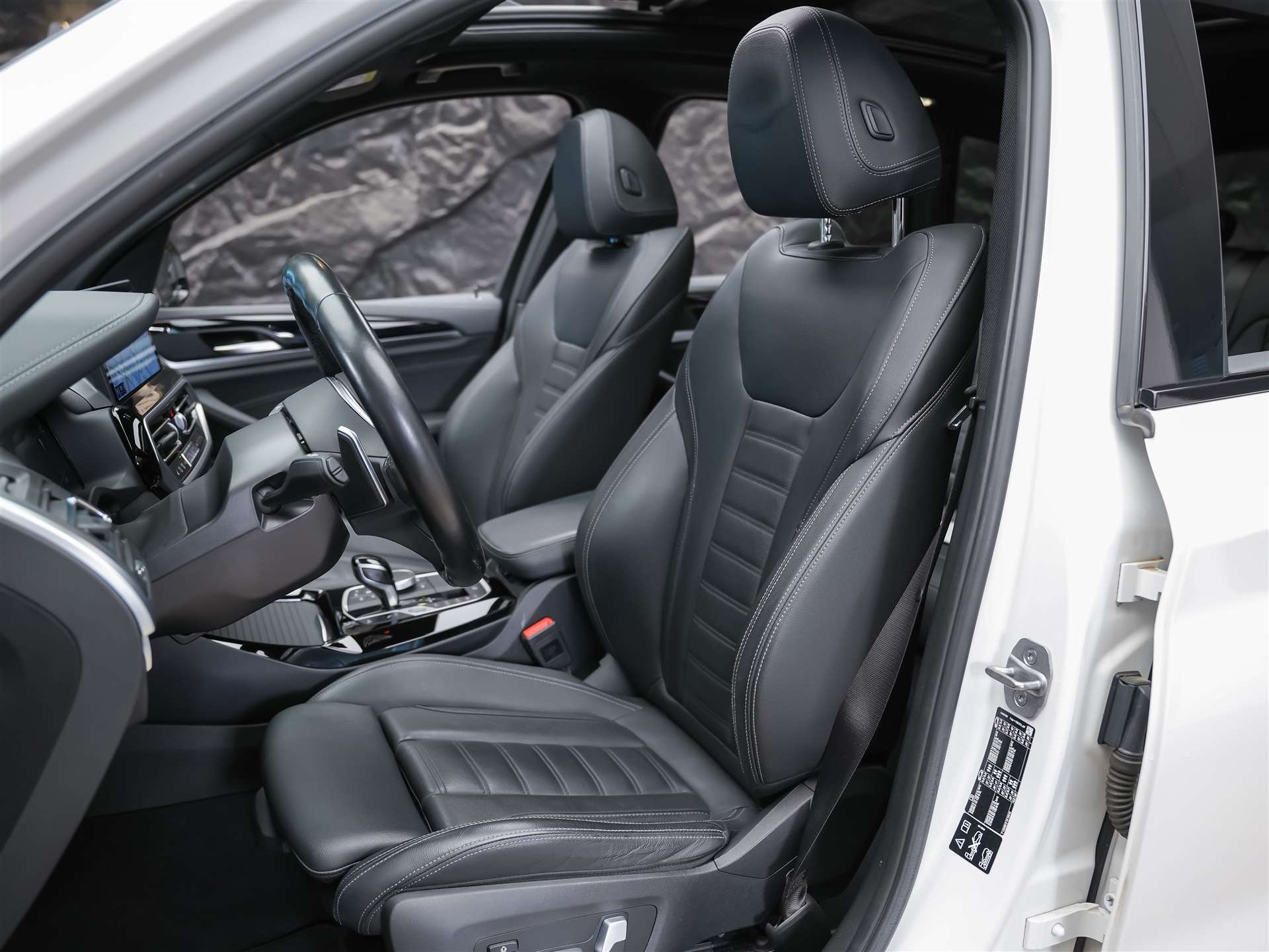 BMW X3 xDrive 20i M Sport *Panorama*BMW Laser*Lenkradheizung*AHK*-image-9
