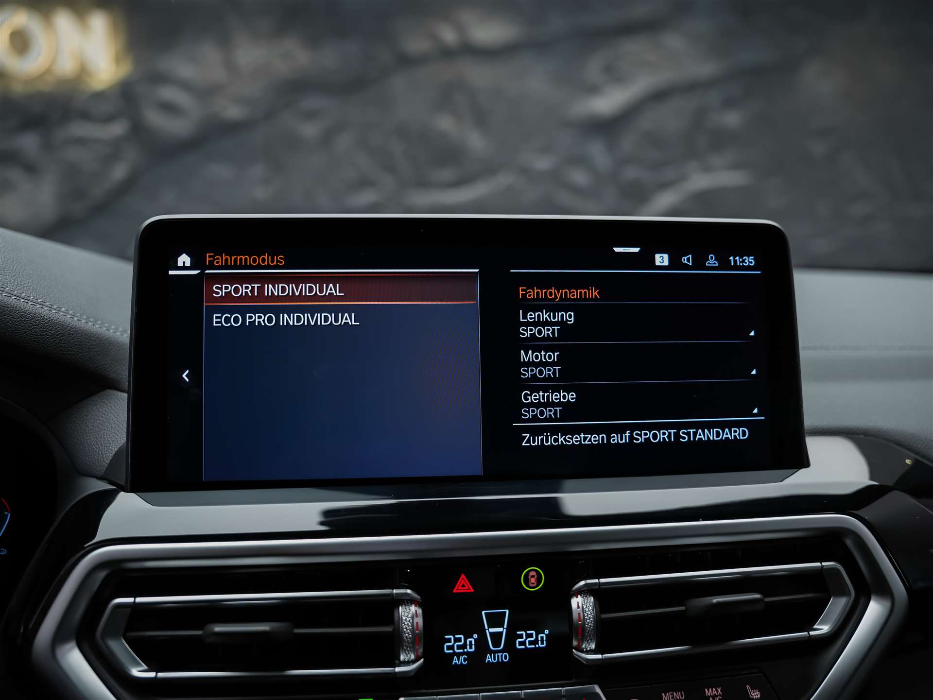 BMW X3 xDrive 20i M Sport *Panorama*BMW Laser*Lenkradheizung*AHK*-image-36