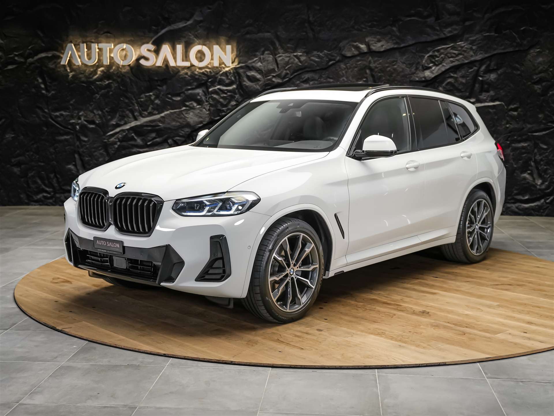 BMW X3 xDrive 20i M Sport *Panorama*BMW Laser*Lenkradheizung*AHK*-showroom-element-1
