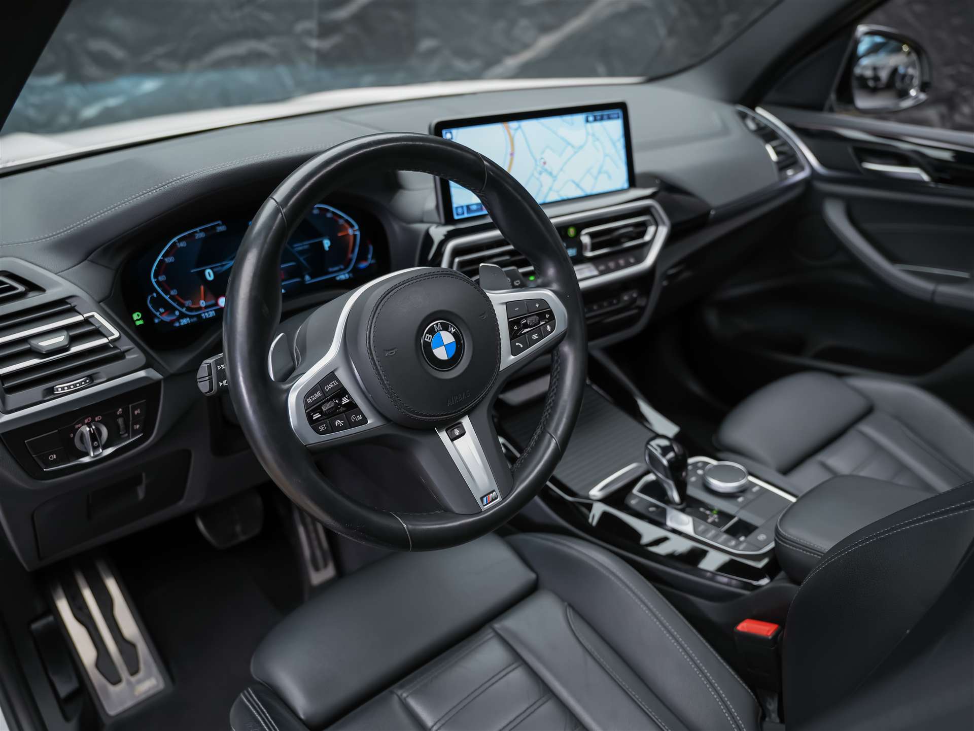 BMW X3 xDrive 20i M Sport *Panorama*BMW Laser*Lenkradheizung*AHK*-image-8