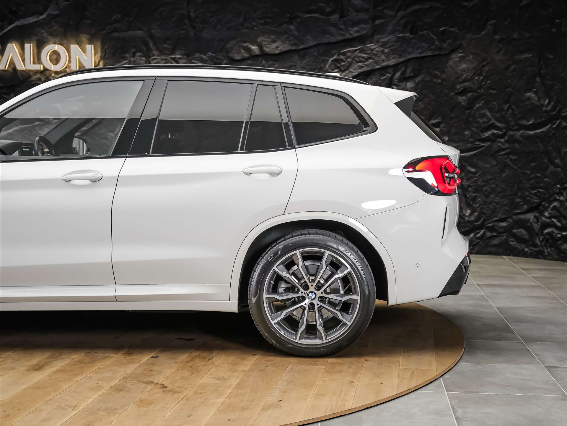 BMW X3 xDrive 20i M Sport *Panorama*BMW Laser*Lenkradheizung*AHK*-image-20