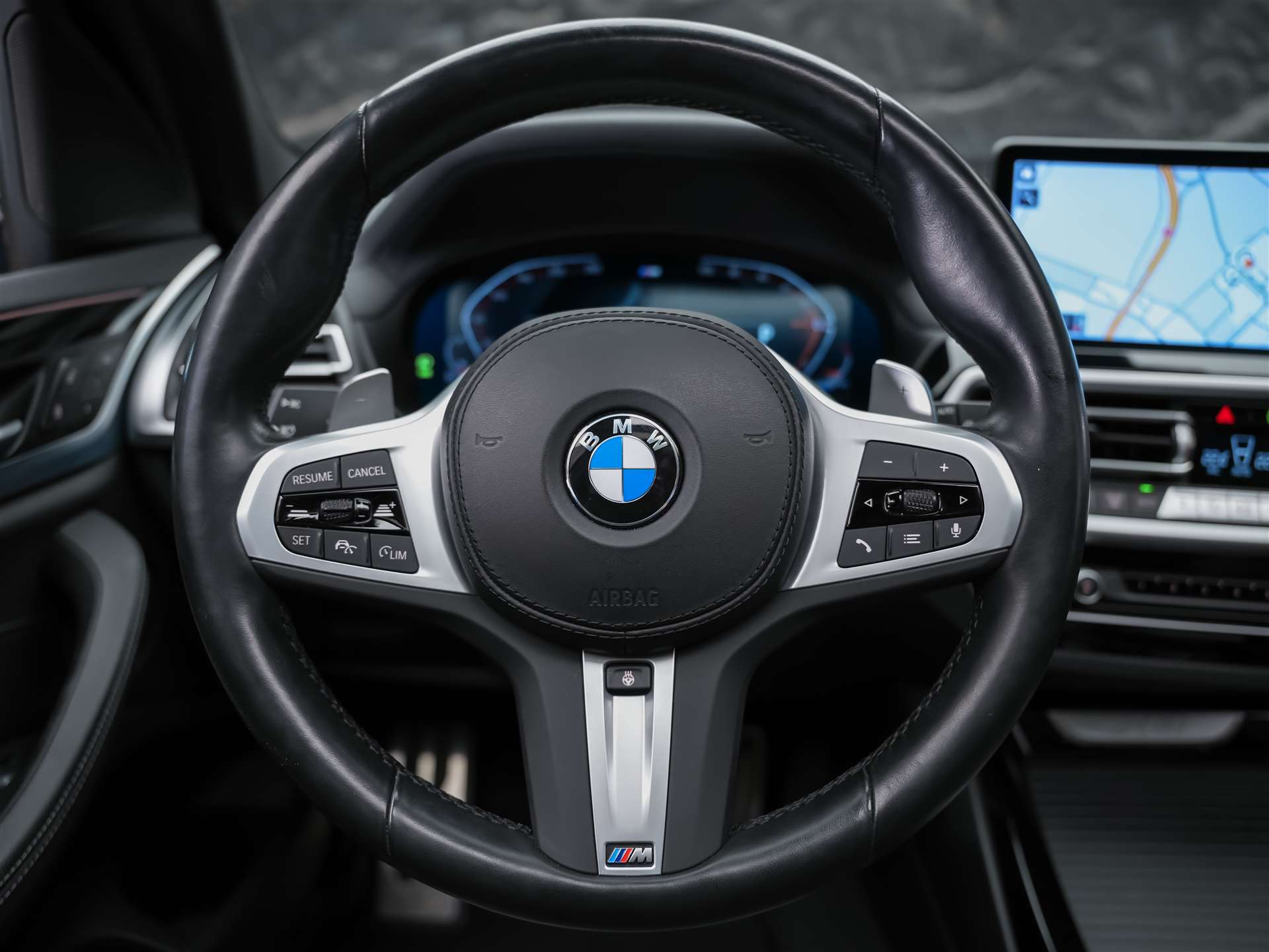 BMW X3 xDrive 20i M Sport *Panorama*BMW Laser*Lenkradheizung*AHK*-image-29