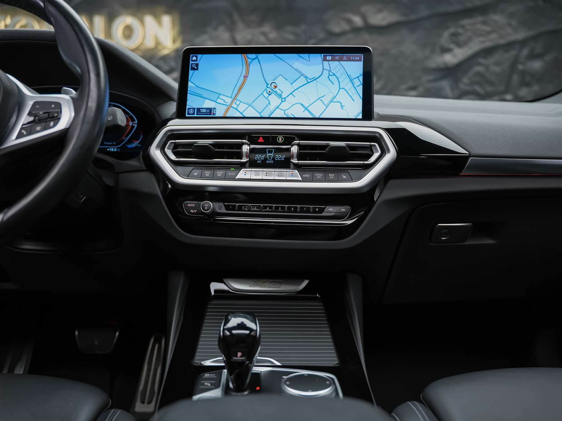 BMW X3 xDrive 20i M Sport *Panorama*BMW Laser*Lenkradheizung*AHK*-image-22