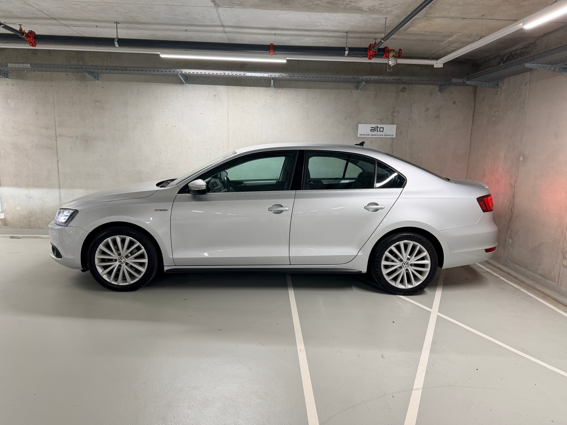 VW Jetta 1.4 TSI Hybrid Highline DSG-showroom-element-1