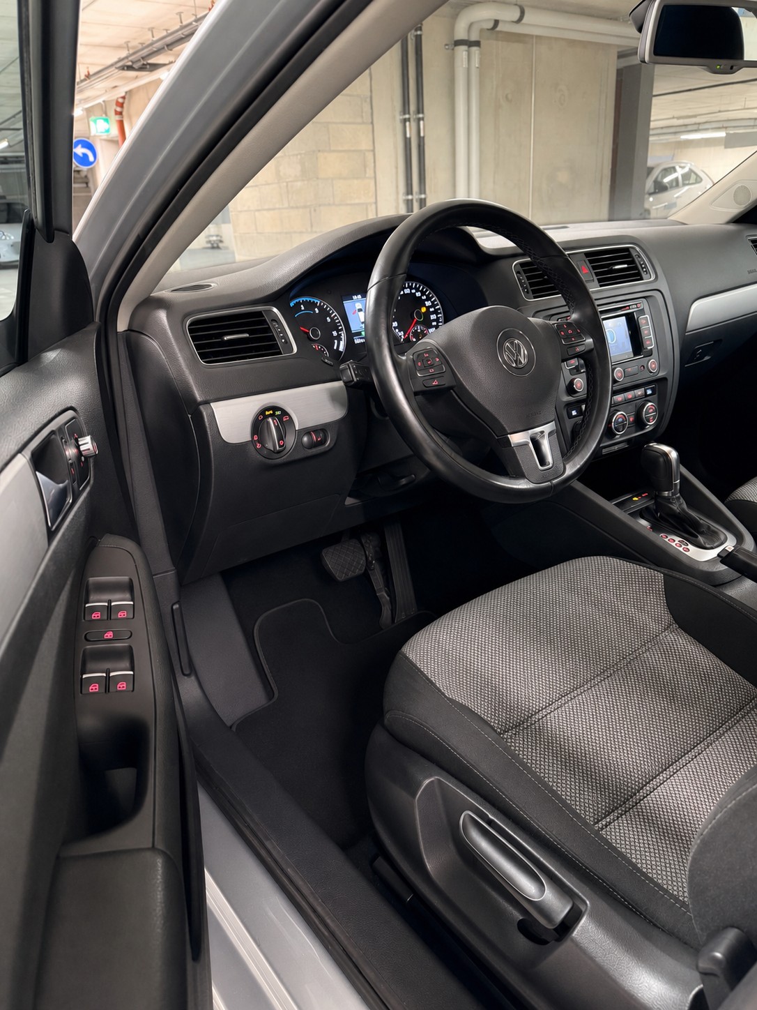 VW Jetta 1.4 TSI Hybrid Highline DSG-image-8