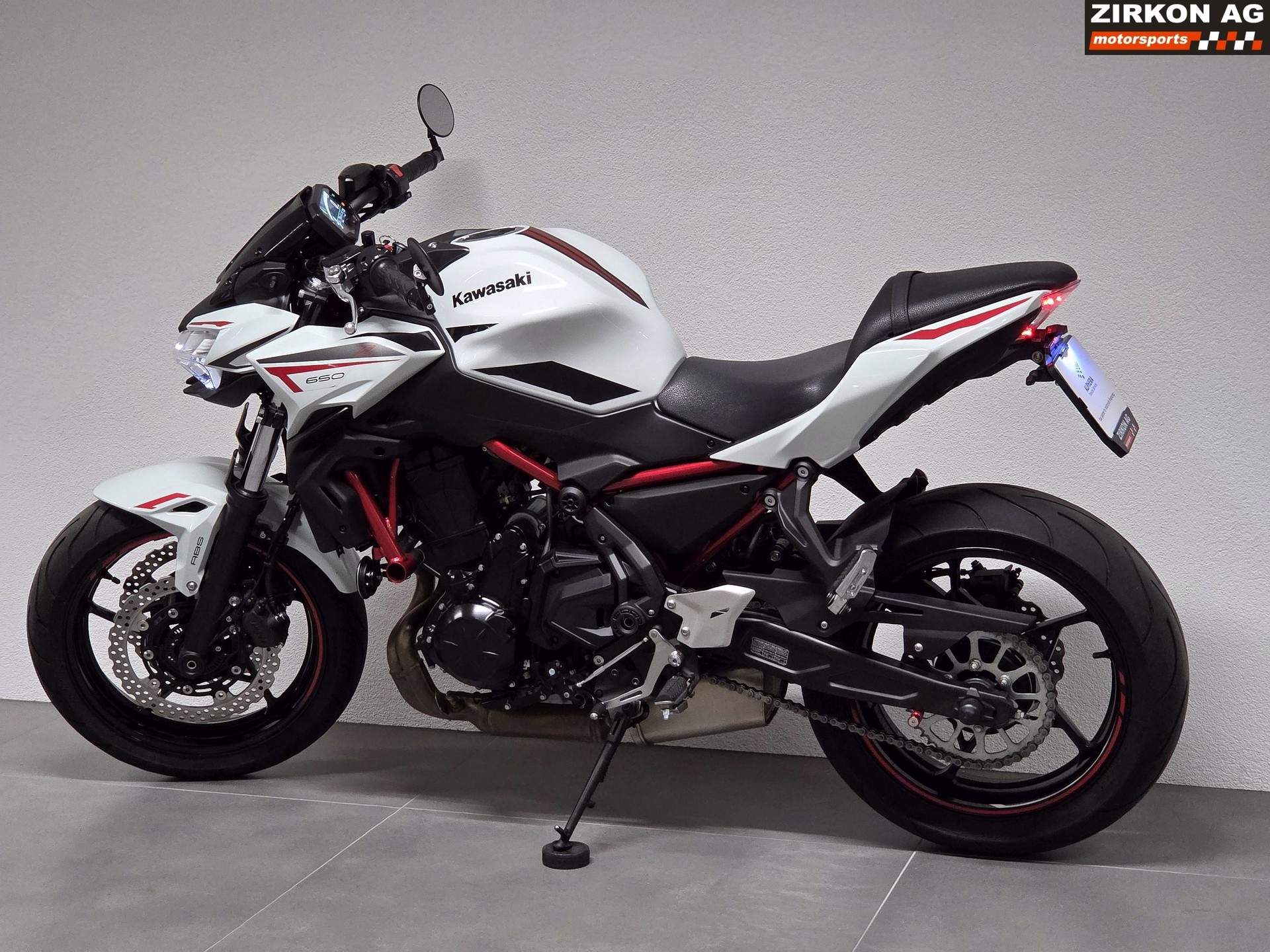 KAWASAKI Z 650 (35/50kW)-image-12