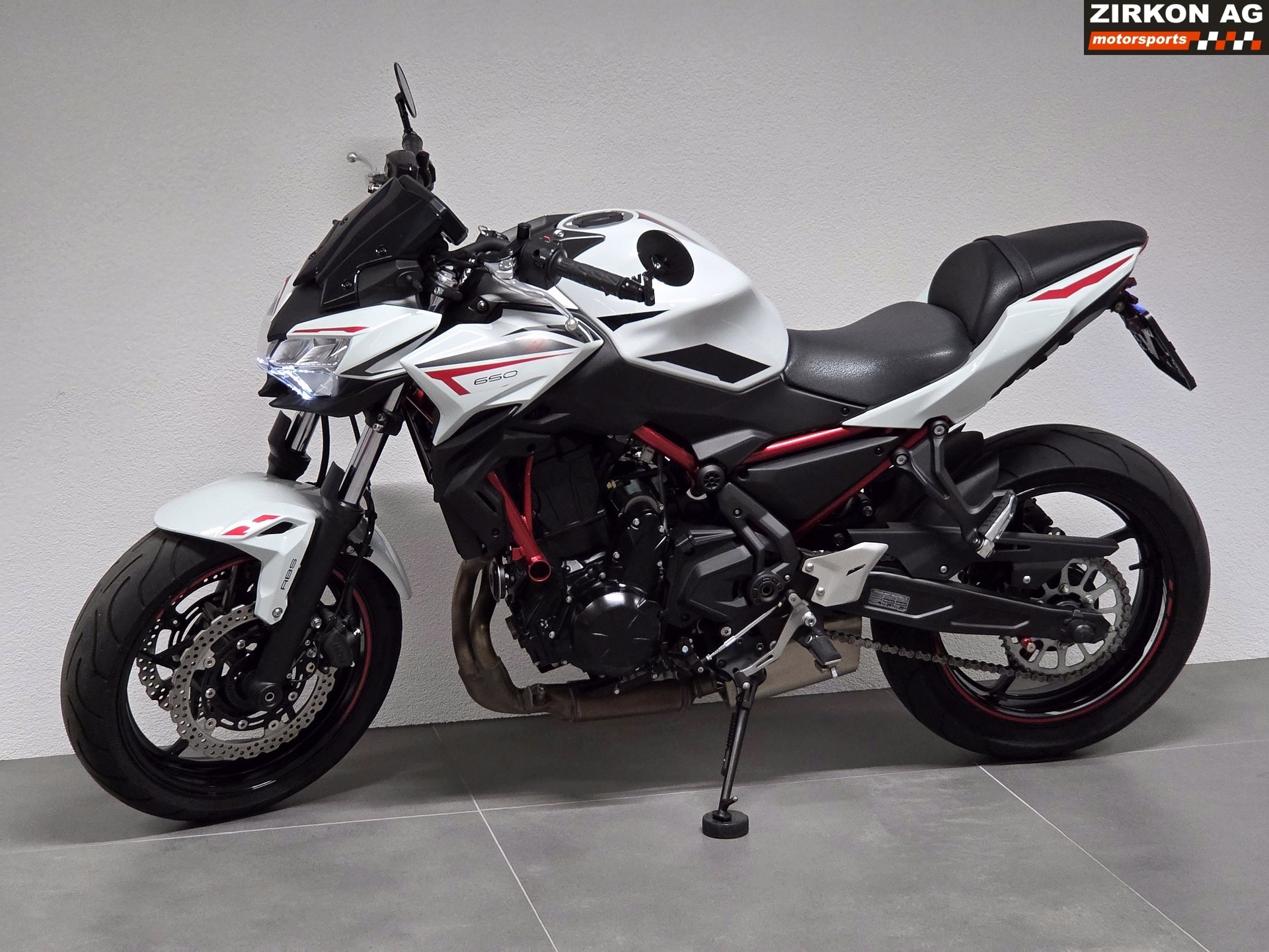 KAWASAKI Z 650 (35/50kW)-image-10