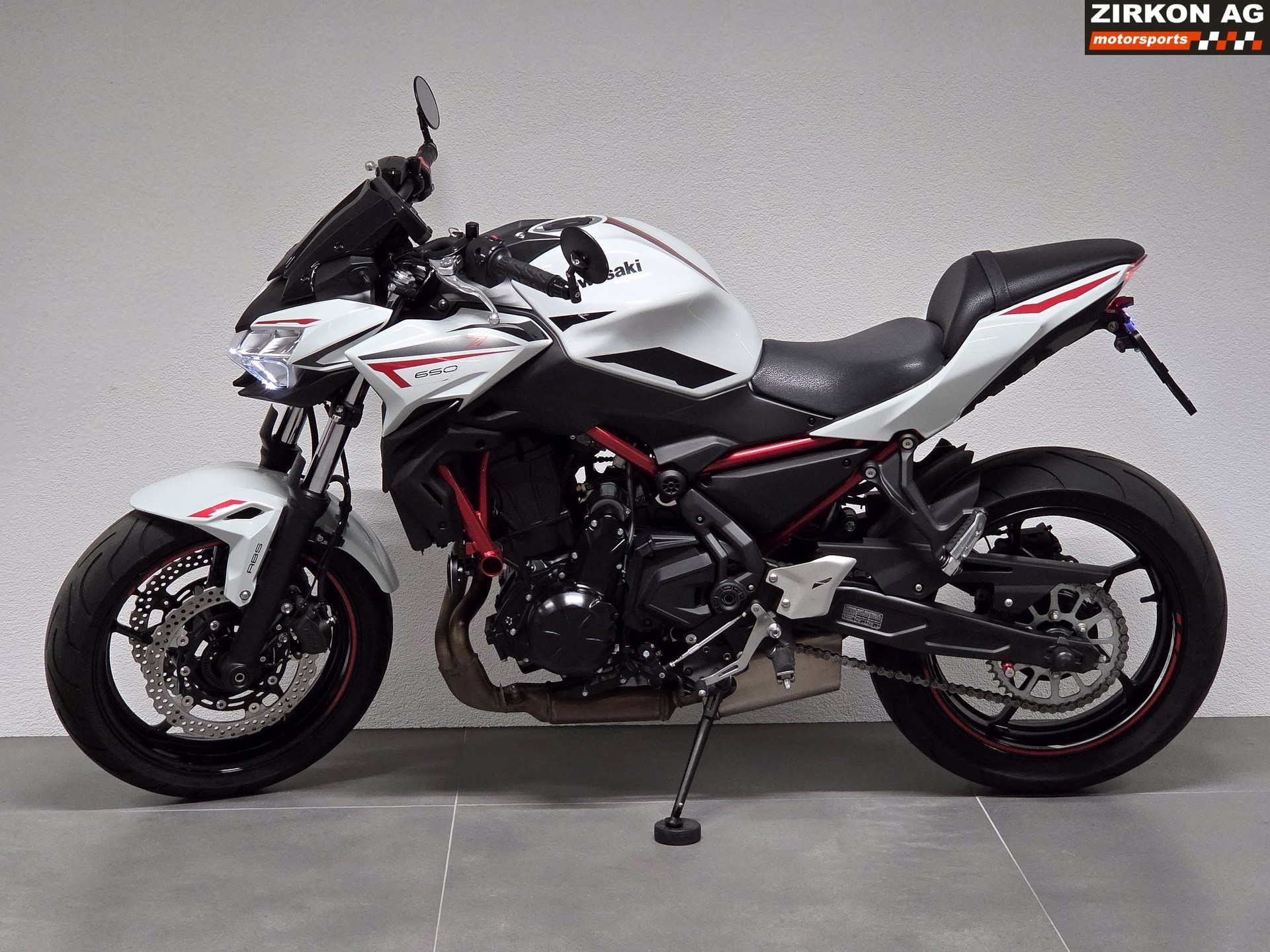 KAWASAKI Z 650 (35/50kW)-image-11