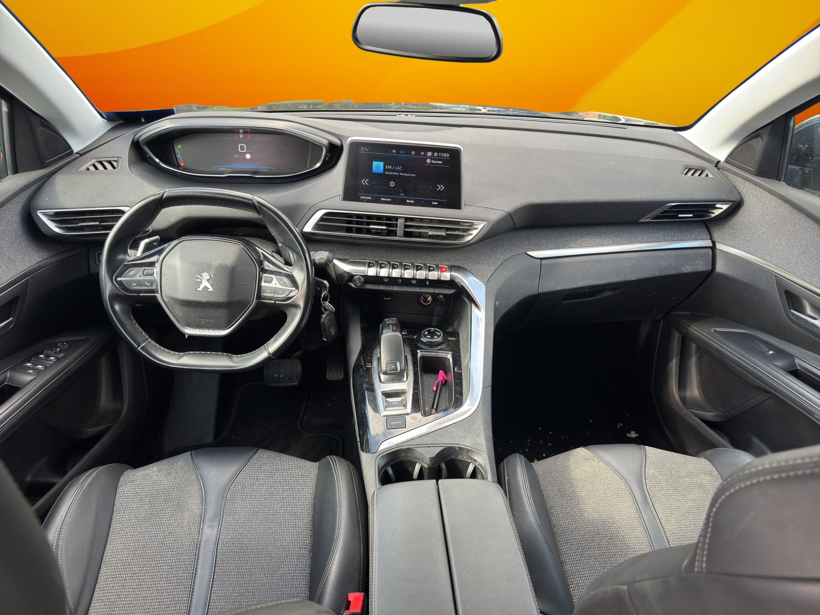 PEUGEOT 5008 1.6 Pure Tech Allure EAT8 "CARROSSERIE"-image-8