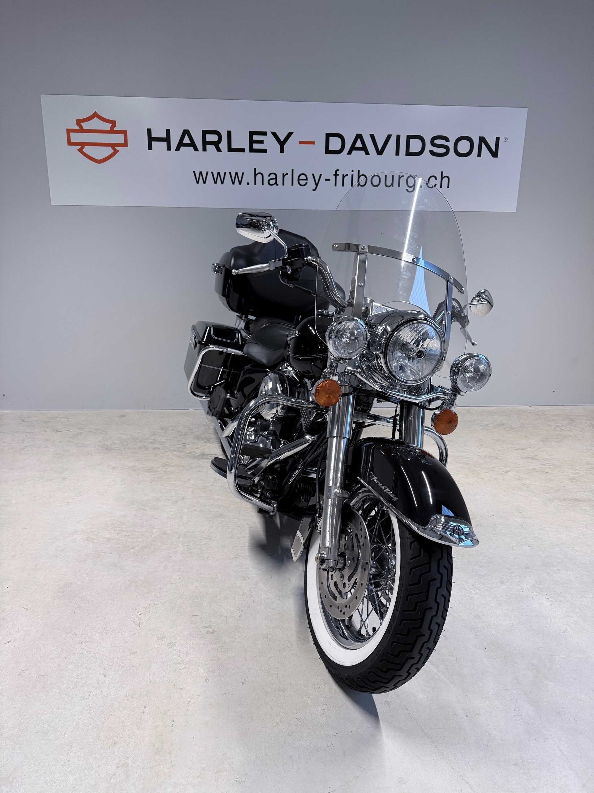 HARLEY-DAVIDSON FLHRCI Road King Classic-image-1