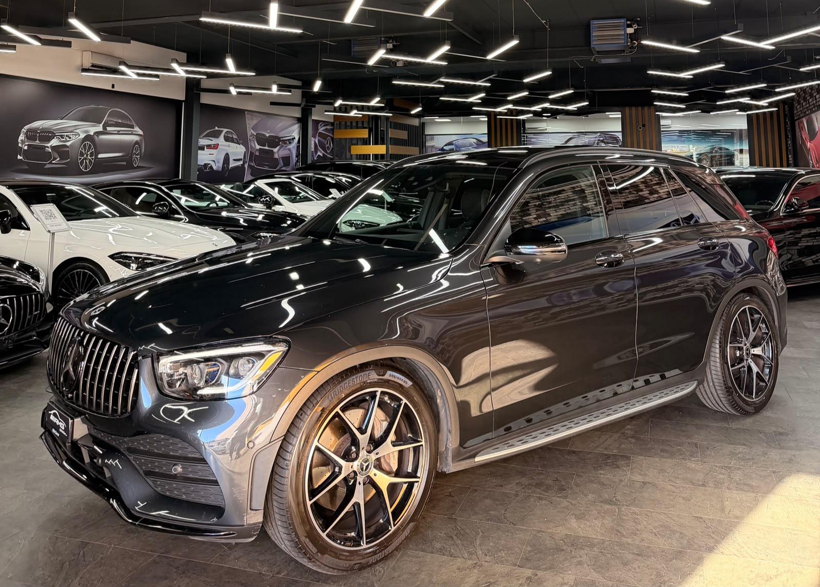 MERCEDES-BENZ GLC 300 AMG (GLC63 AMG Bodykit) Limited Dark Grey Performance 4Matic 9G-Tronic 2Jahre Garantie-showroom-element-3