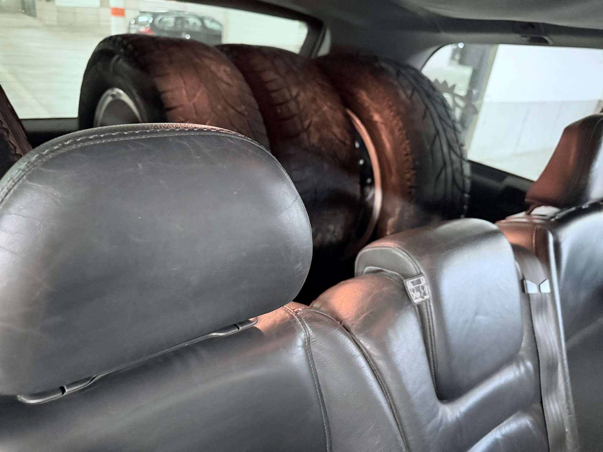 VOLVO XC90 2.5T AWD Momentum-image-11
