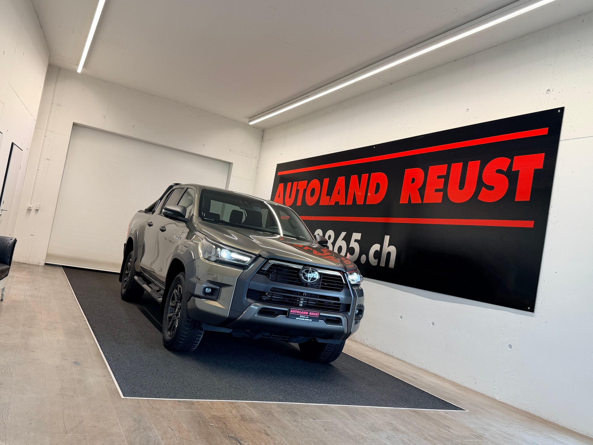 TOYOTA Hilux 2.8d MHEV Invincible Double Cab 4x4