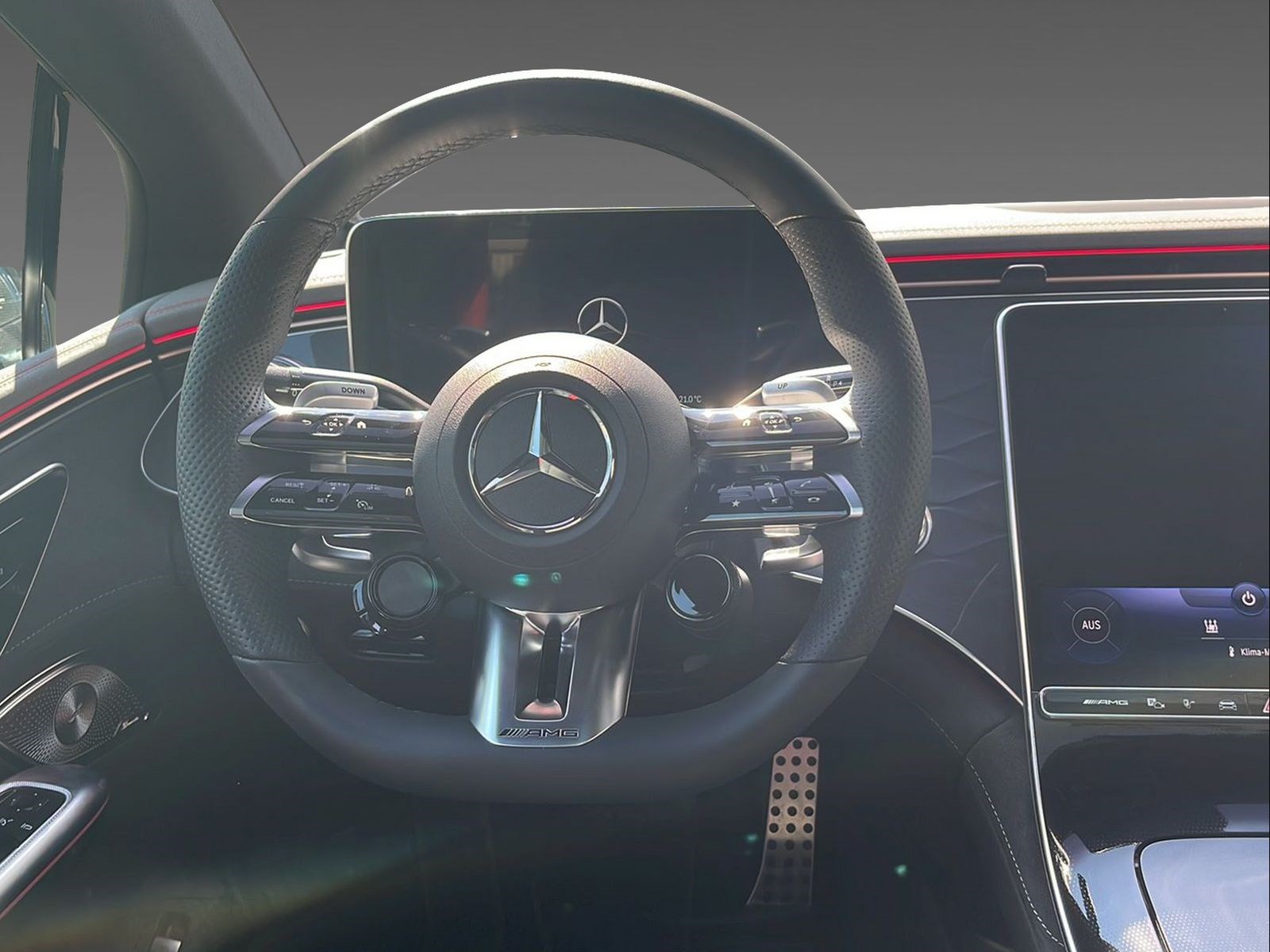 MERCEDES-BENZ EQE 43 4Matic-image-8