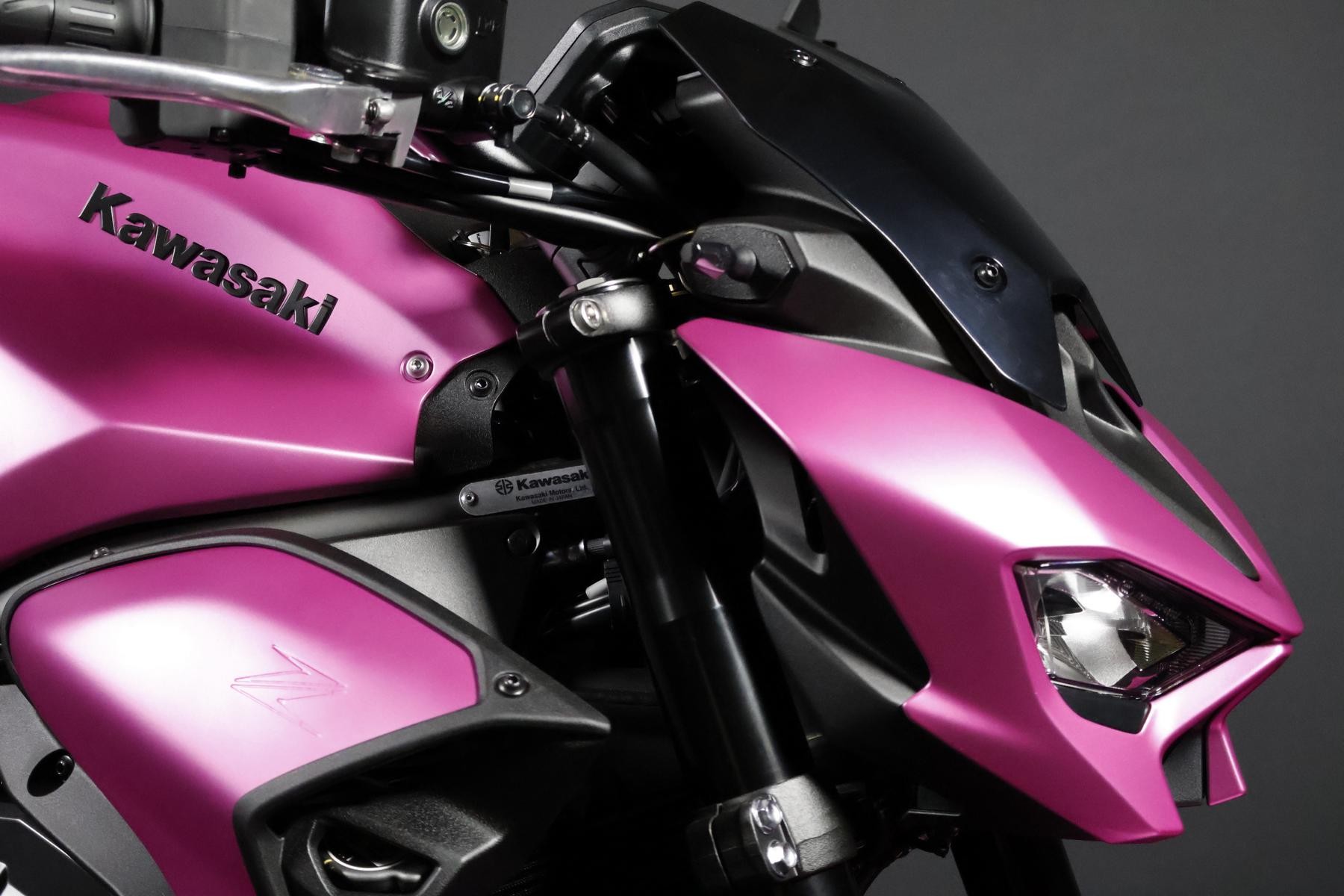 KAWASAKI Z 900 (91/70/35 KW) *Pretty Pink* Level 3-image-4