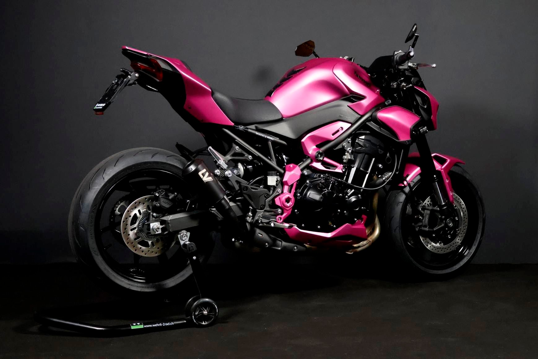 KAWASAKI Z 900 (91/70/35 KW) *Pretty Pink* Level 3-image-12