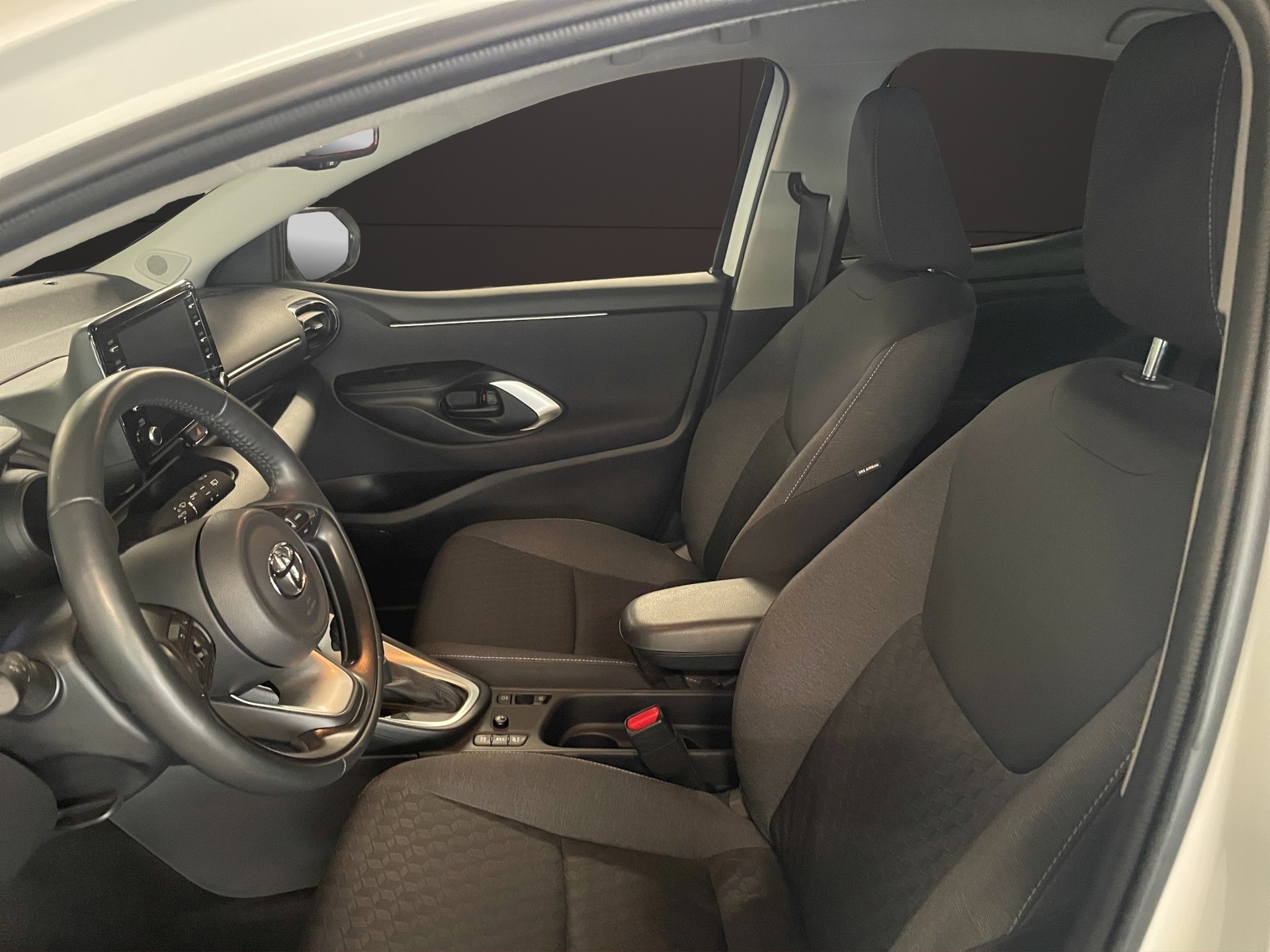 TOYOTA Yaris 1.5 Trend e-CVT-image-8