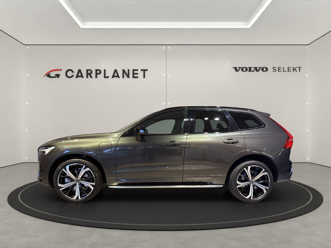 VOLVO XC60 2.0 T6 TE R-Design eAWD-showroom-element-2
