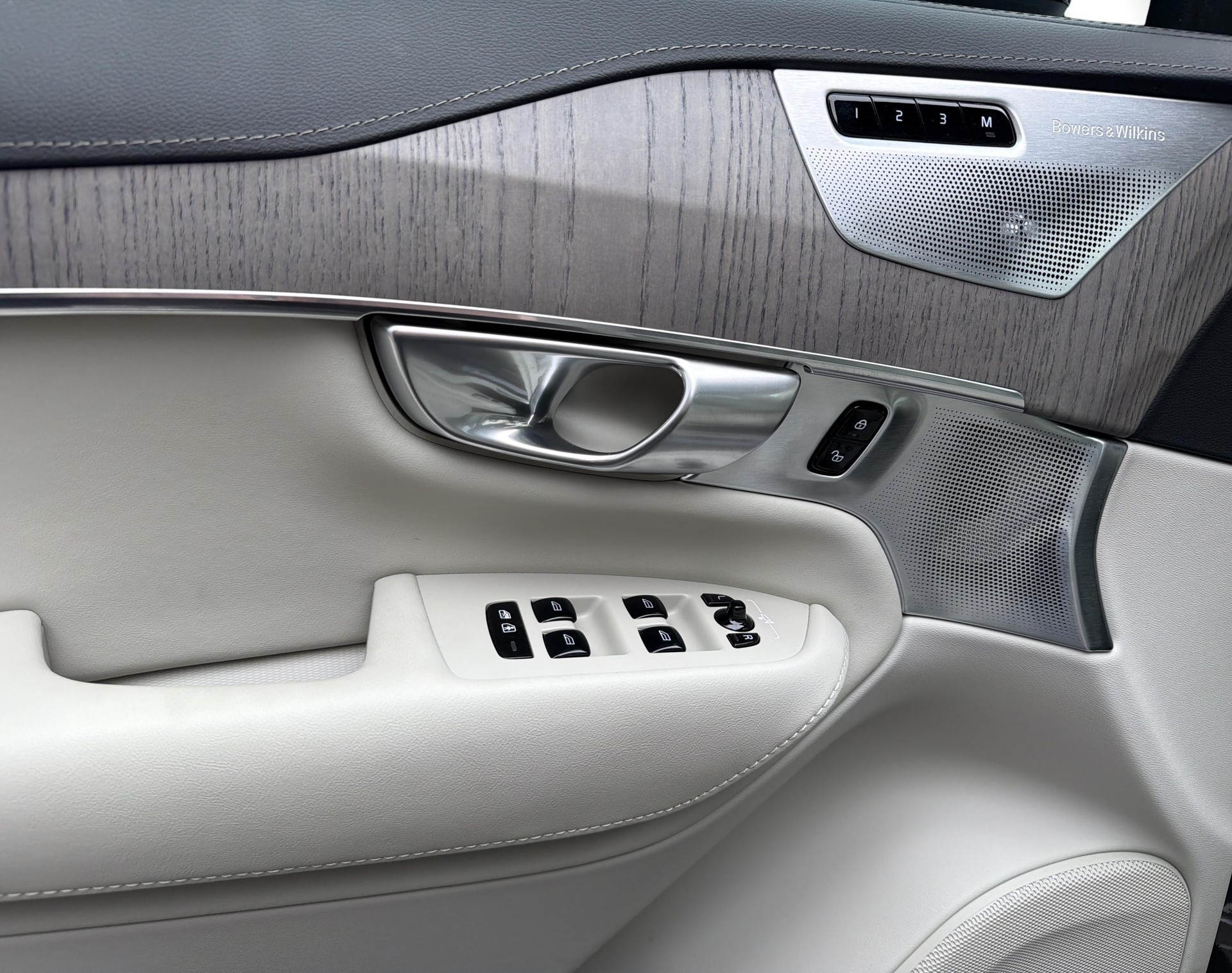VOLVO XC90 2.0 T8 TE Ultimate Dark 7-image-20