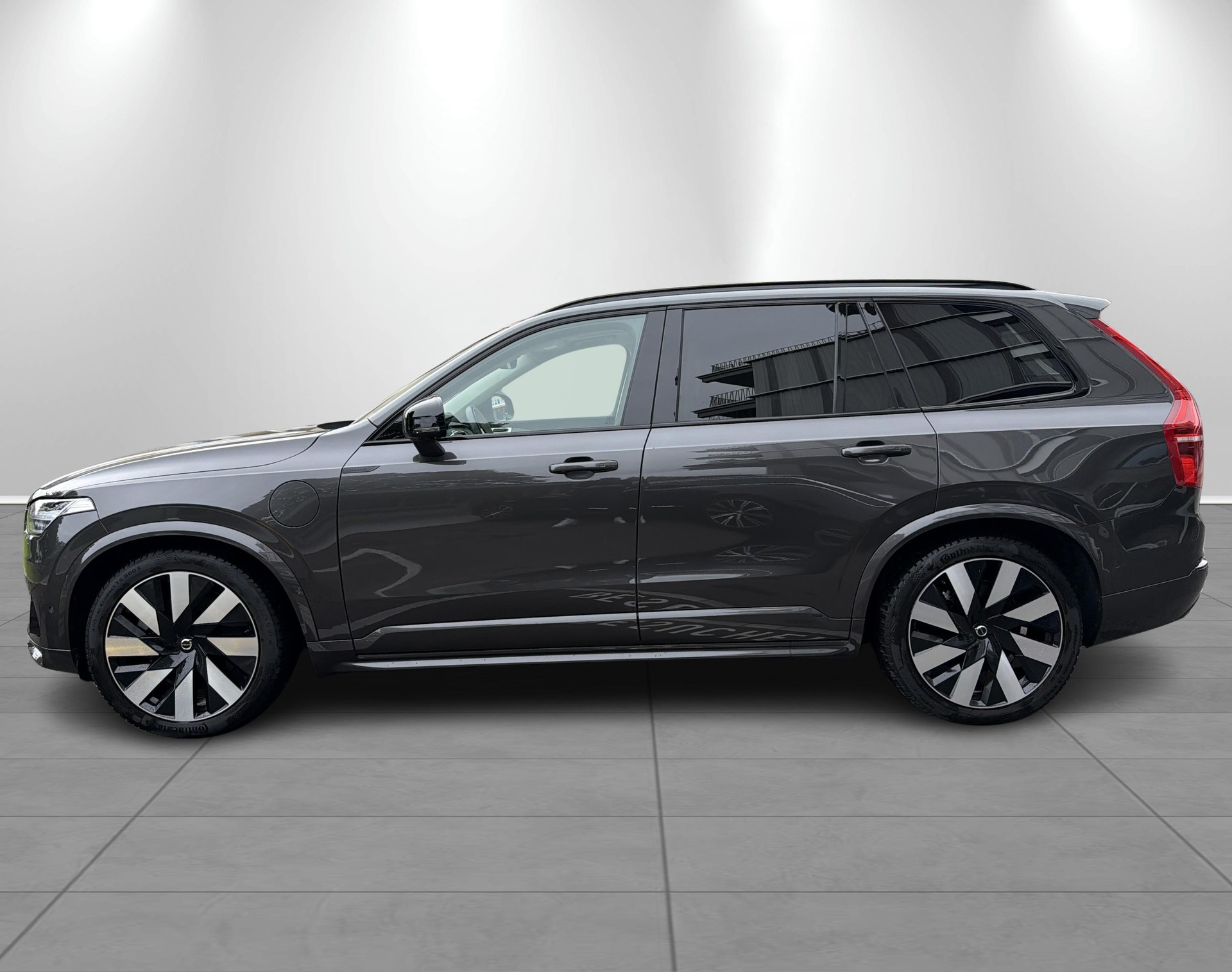 VOLVO XC90 2.0 T8 TE Ultimate Dark 7-showroom-element-2
