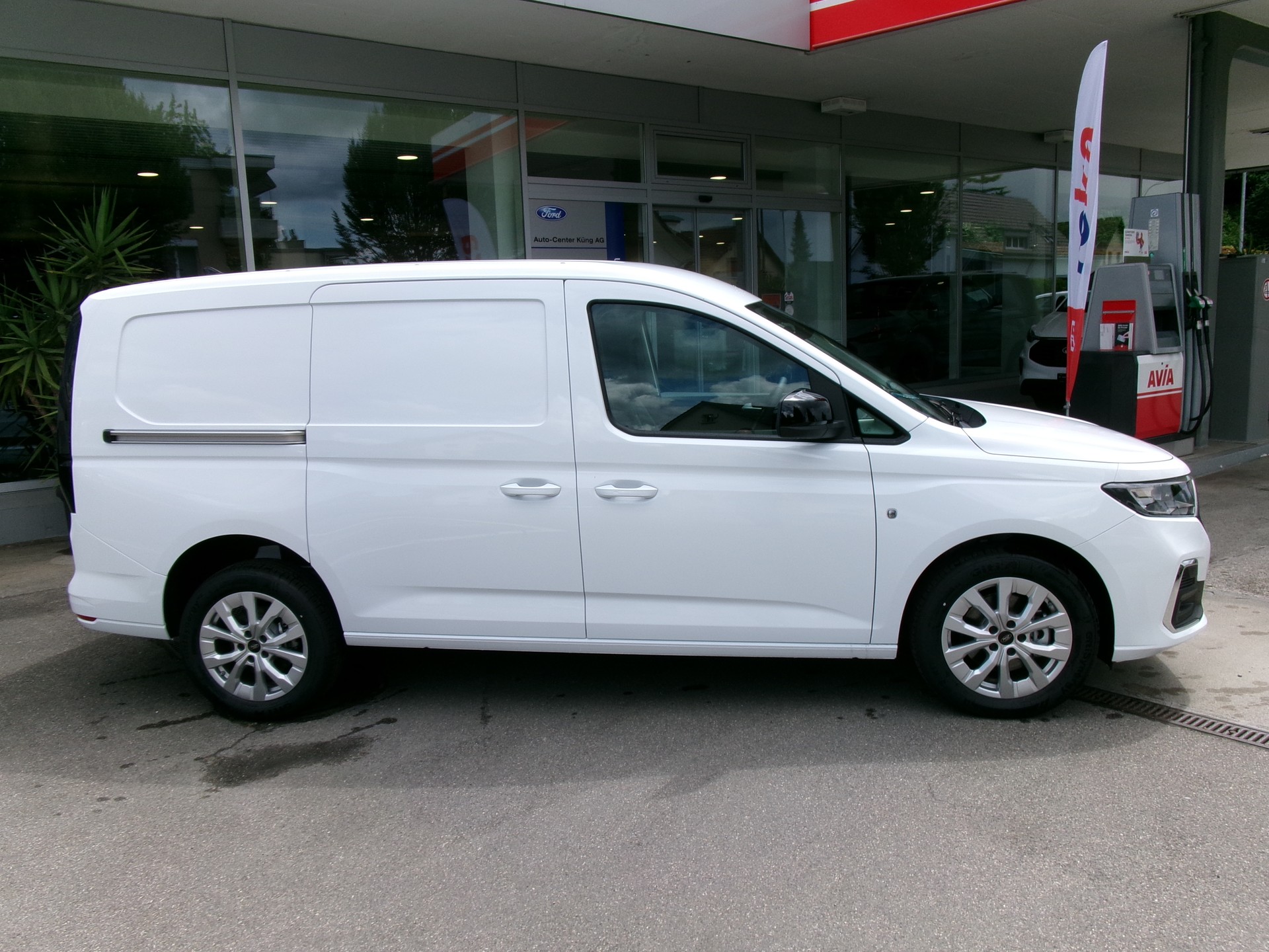 FORD Grand Transit Connect Kasten 2.0 EcoBlue Limited-image-2