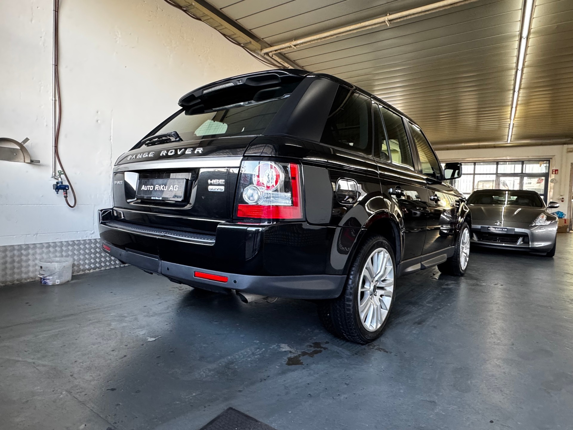 LAND ROVER Range Rover Sport 3.0 TDV6 HSE Automatic-image-9
