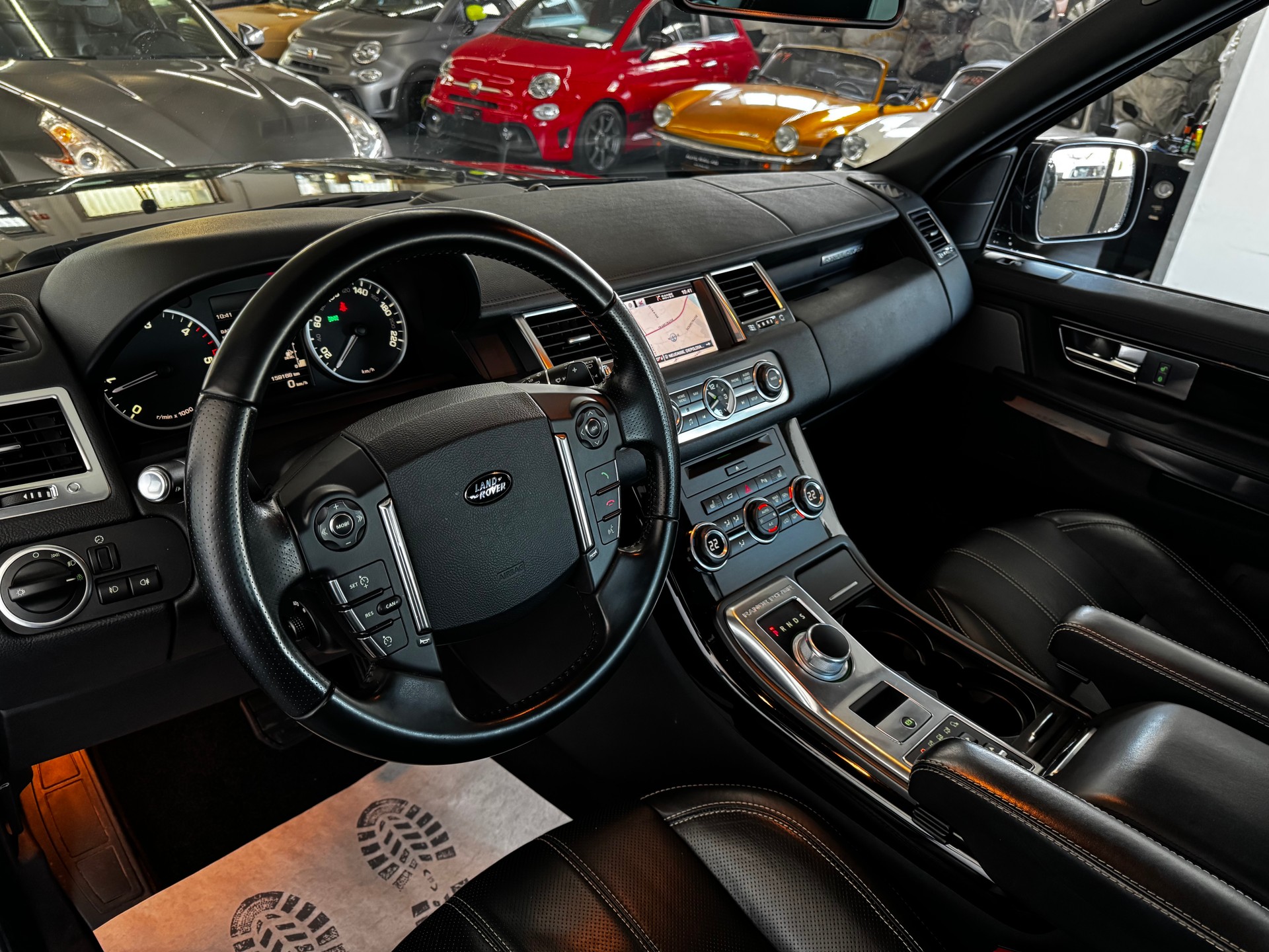 LAND ROVER Range Rover Sport 3.0 TDV6 HSE Automatic-image-13