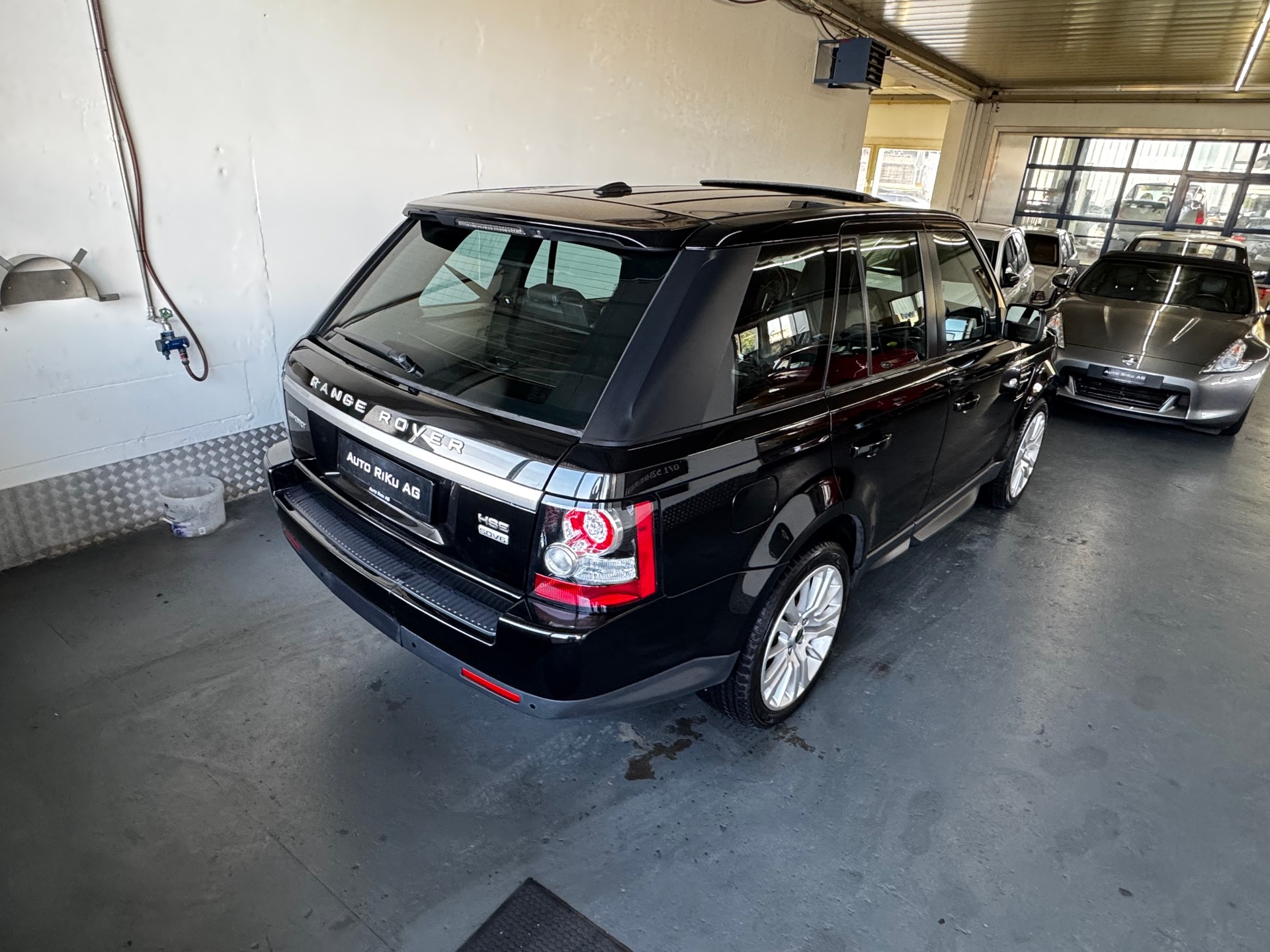LAND ROVER Range Rover Sport 3.0 TDV6 HSE Automatic-image-8