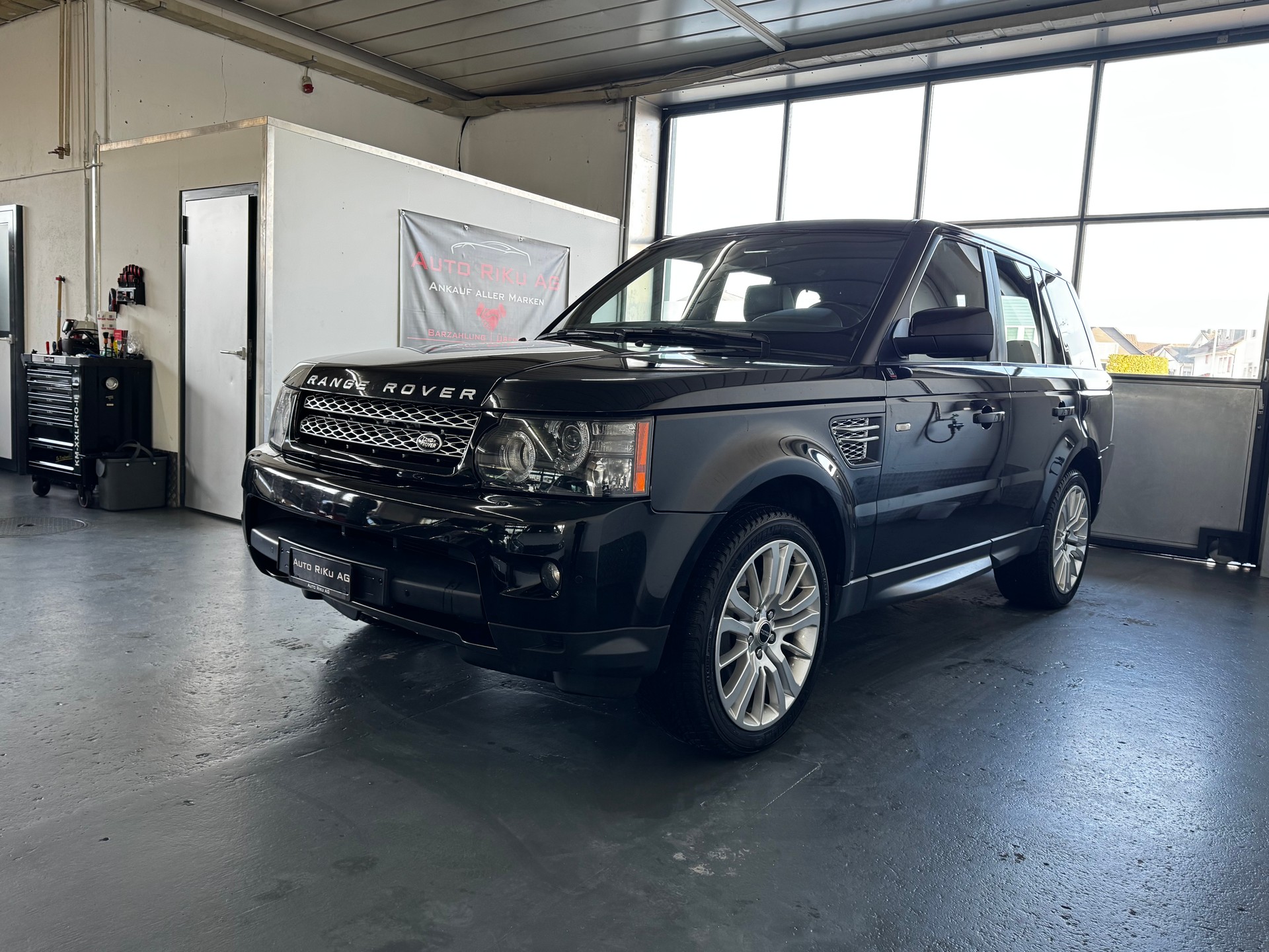 LAND ROVER Range Rover Sport 3.0 TDV6 HSE Automatic-image-6
