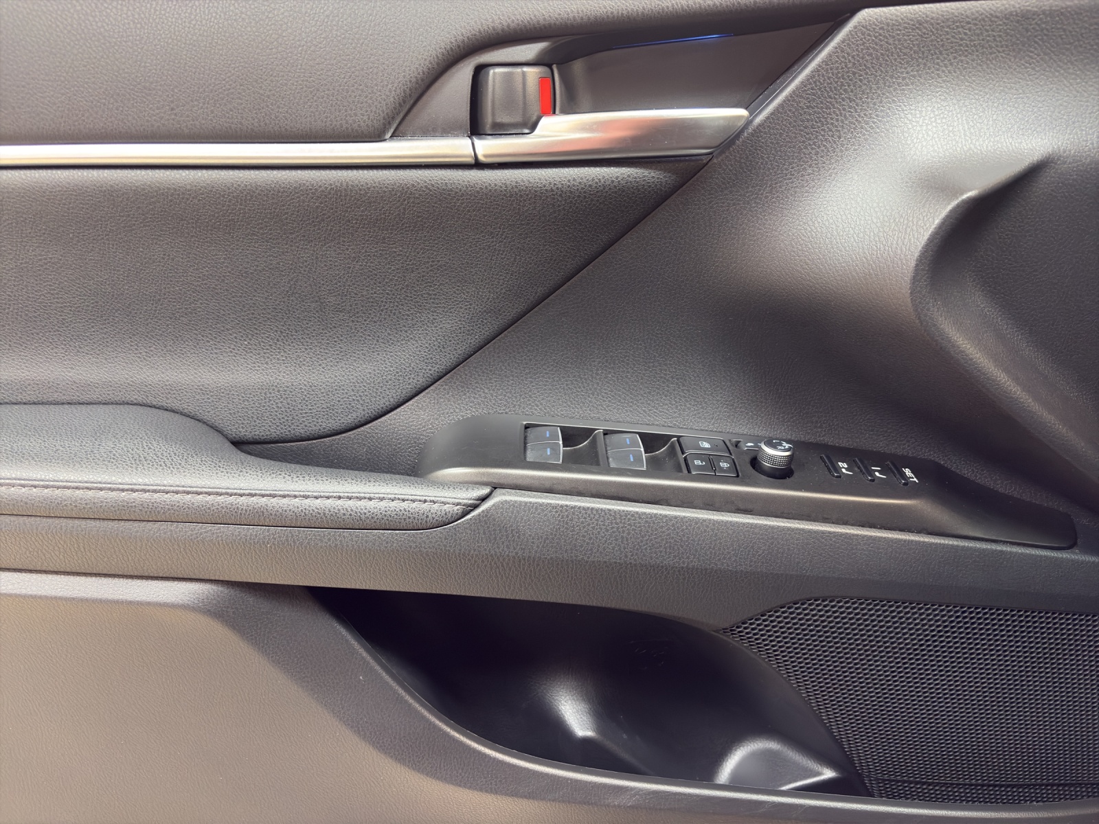 TOYOTA Camry 2.5 HSD e-CVT Prem.-image-8