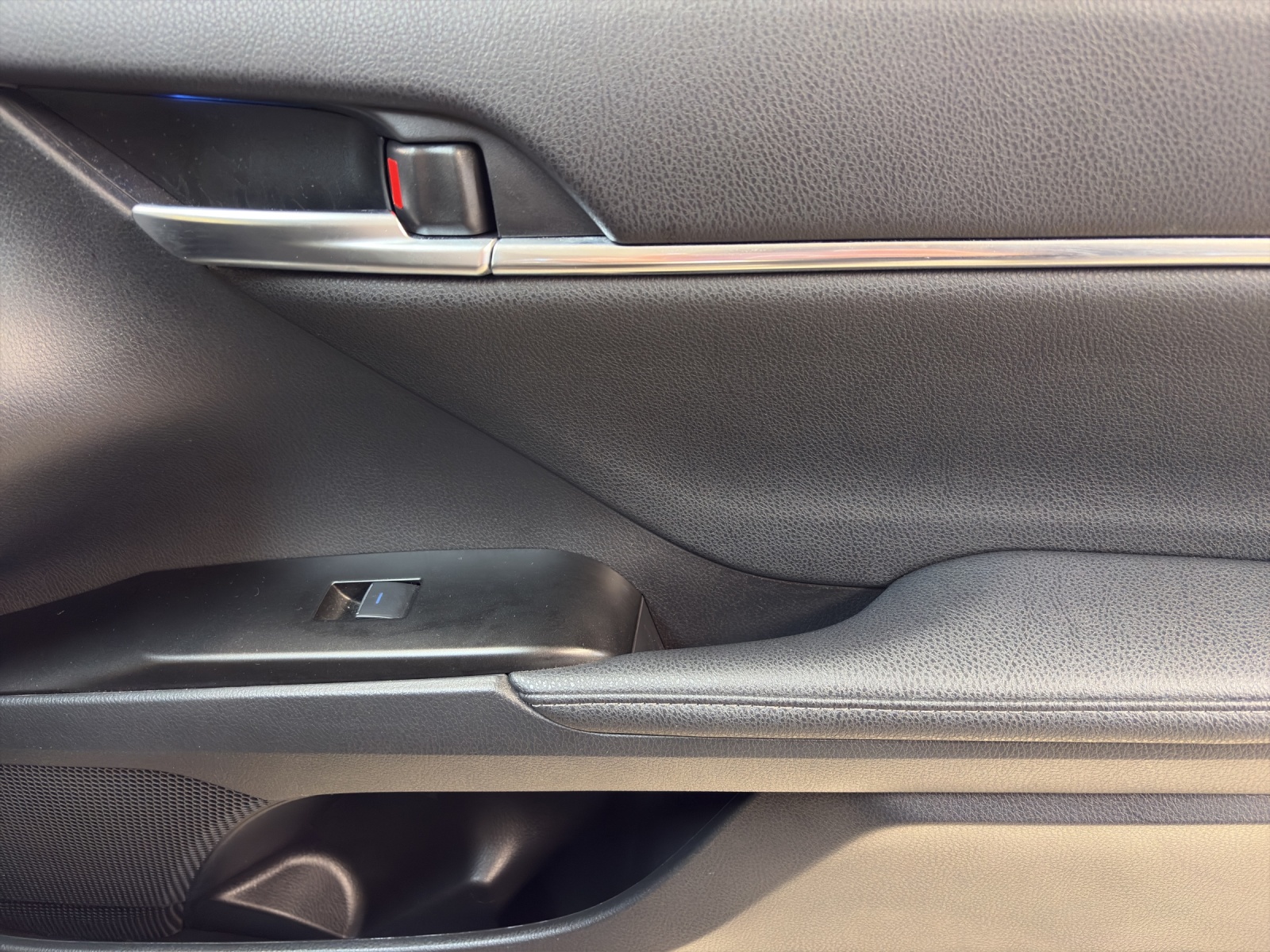 TOYOTA Camry 2.5 HSD e-CVT Prem.-image-10