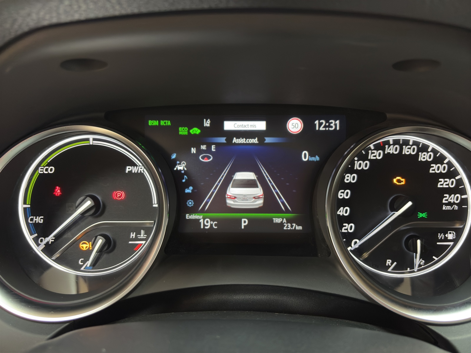 TOYOTA Camry 2.5 HSD e-CVT Prem.-image-14