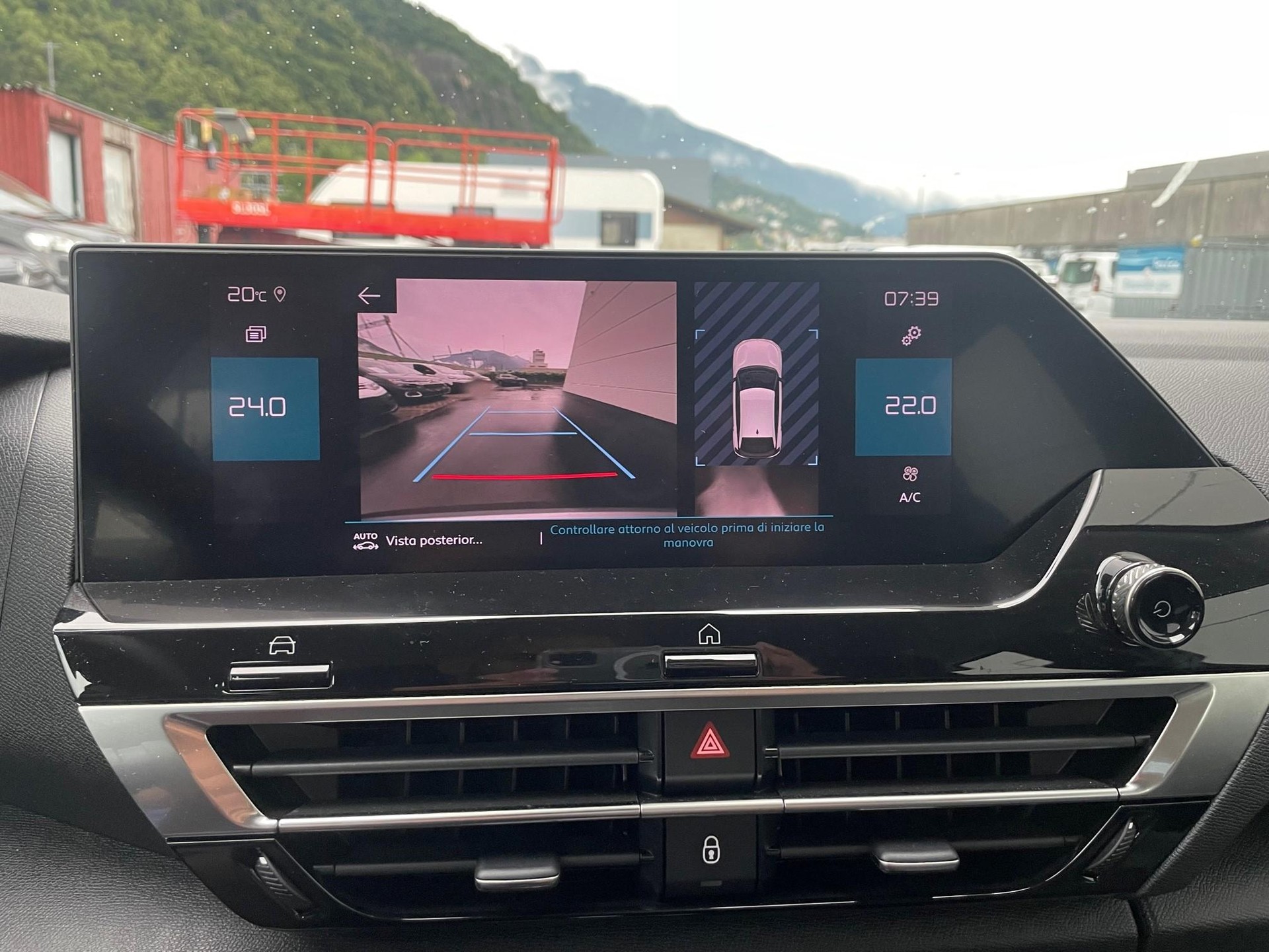 CITROEN C4 1.2 PureTech Swiss Edition-image-11
