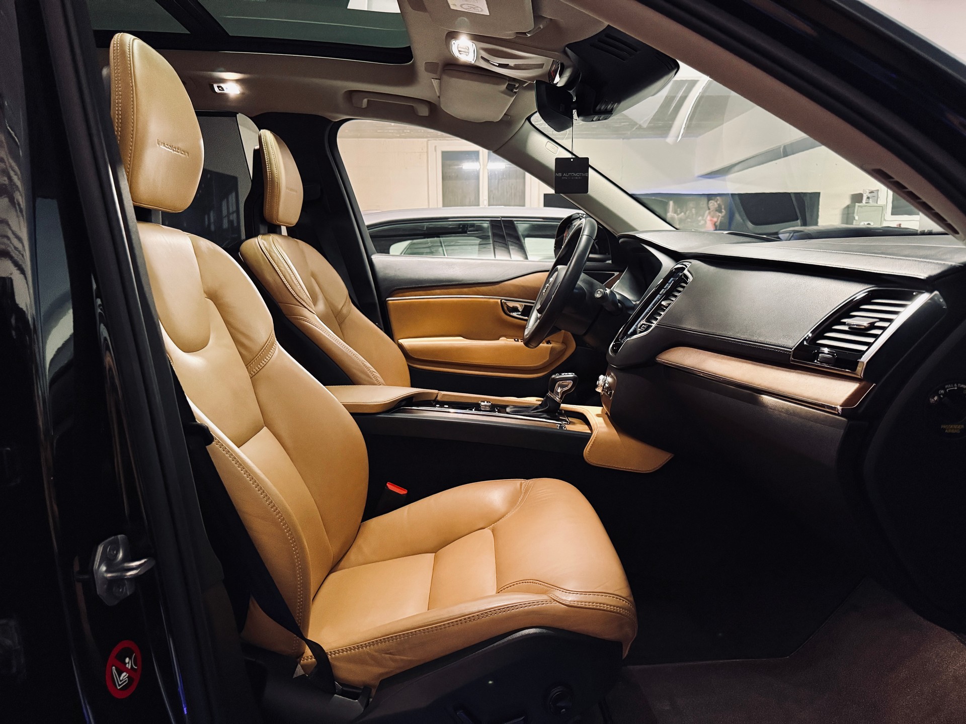 VOLVO XC90 D5 AWD Inscription Geartronic-image-22