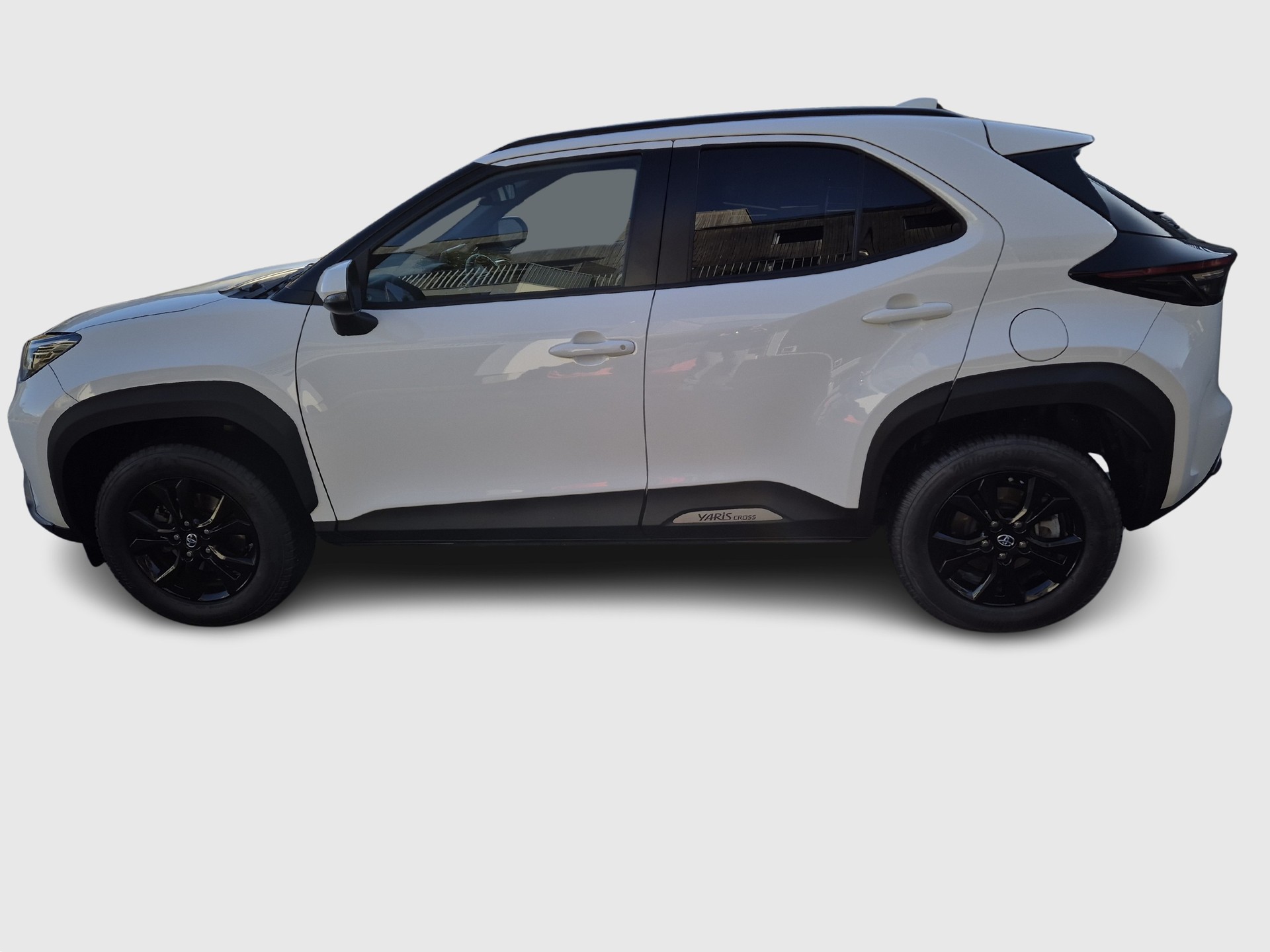 TOYOTA Yaris Cross 1.5 Adventure e-CVT AWDi-image-1