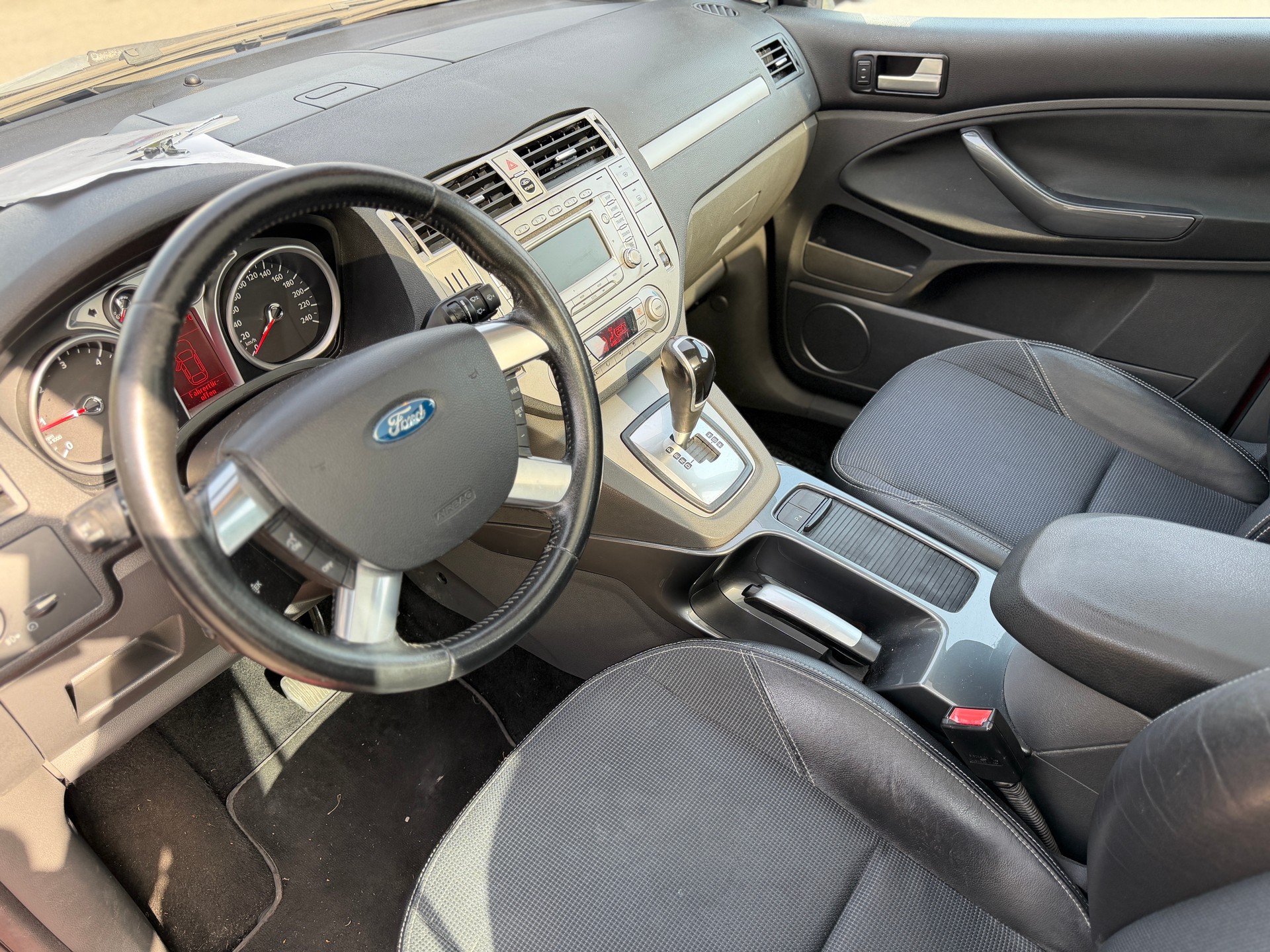 FORD C-Max 2.0 TDCi Titanium PowerShift Automat Panorama-image-4