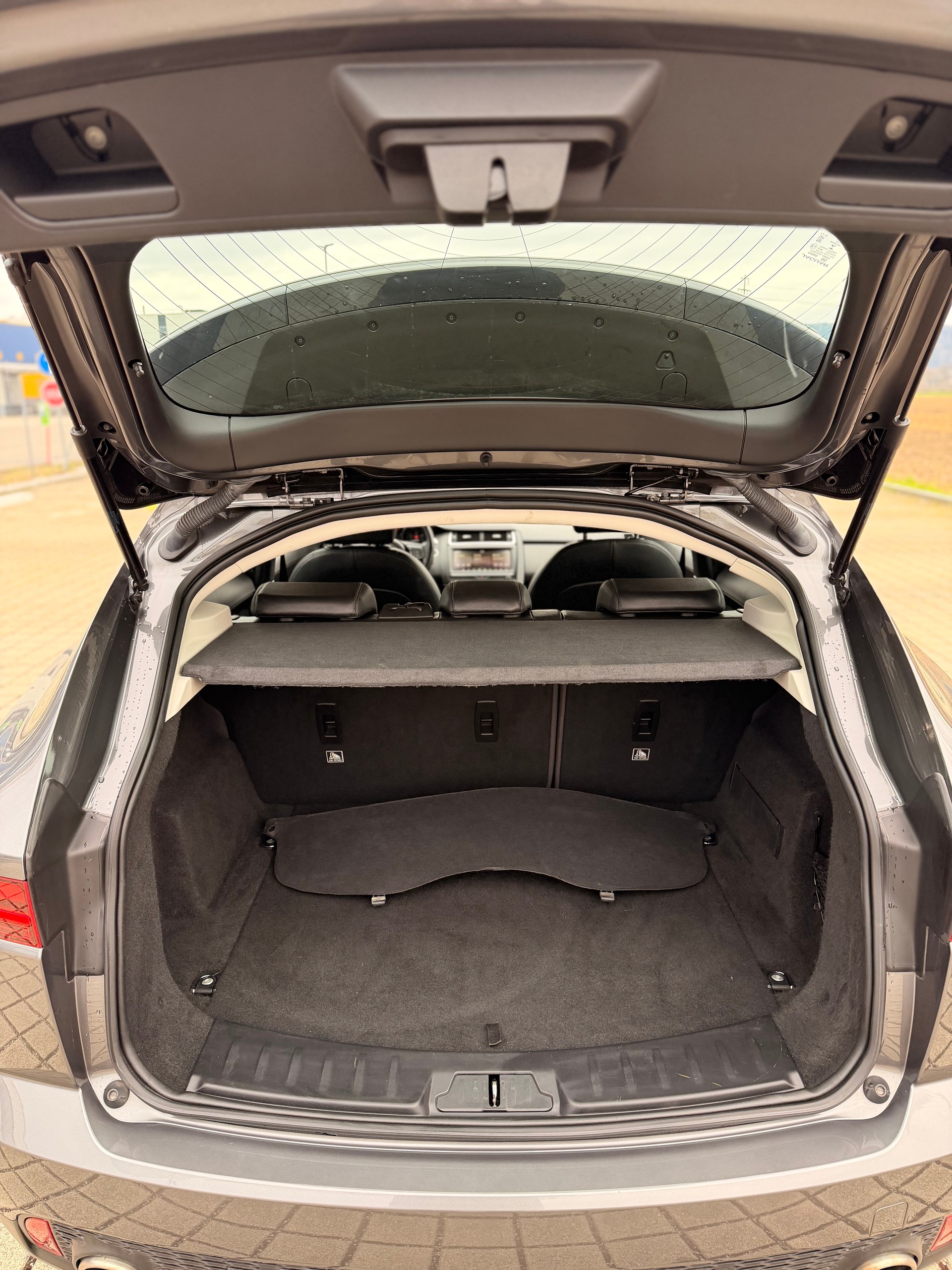 JAGUAR E-Pace 2.0d D150 S AWD Automatik-image-10