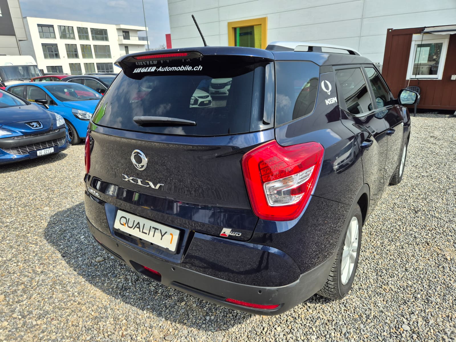 KGM-SsangYong XLV 1.6 eXDi Sapphire 4WD Automatic-image-4