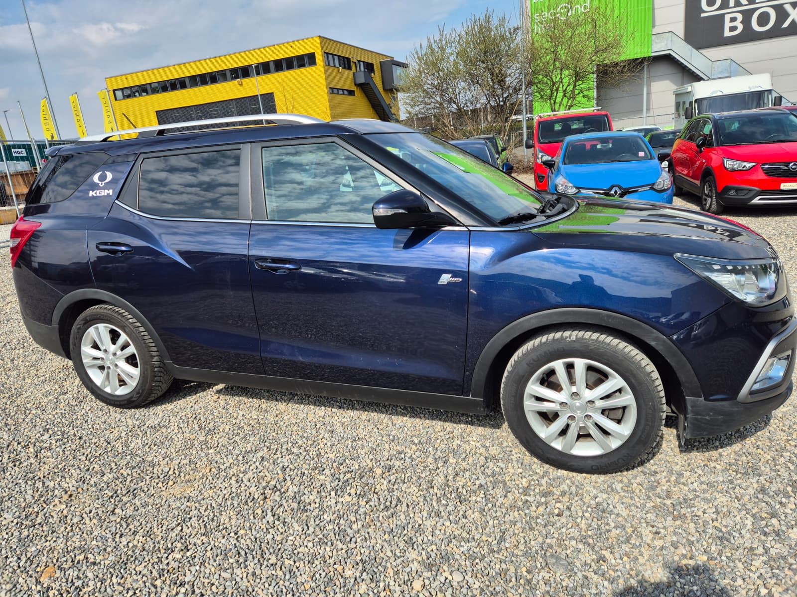 KGM-SsangYong XLV 1.6 eXDi Sapphire 4WD Automatic-image-5