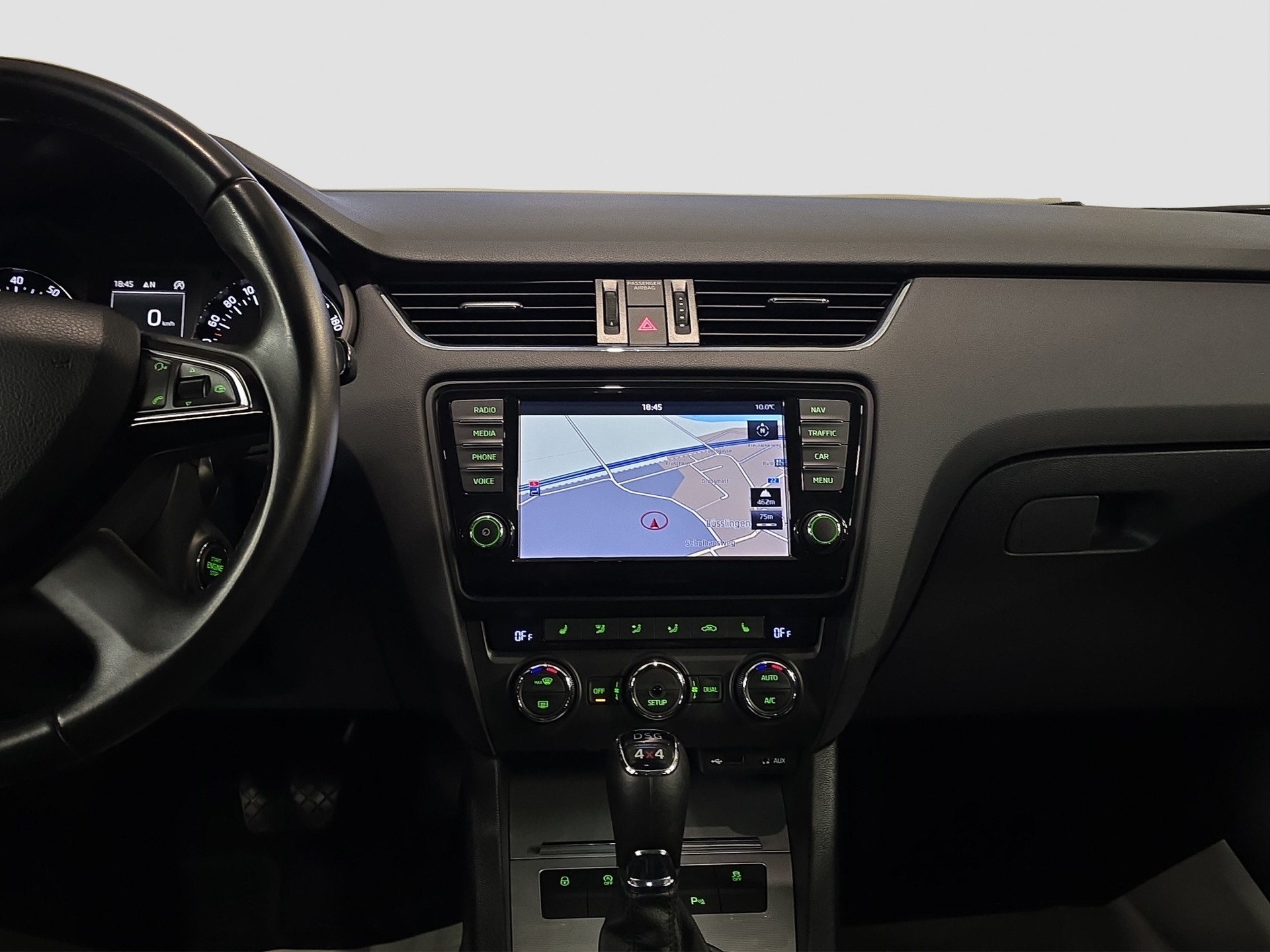 SKODA Octavia Combi 1.8 TSI Elegance 4x4 DSG-image-12