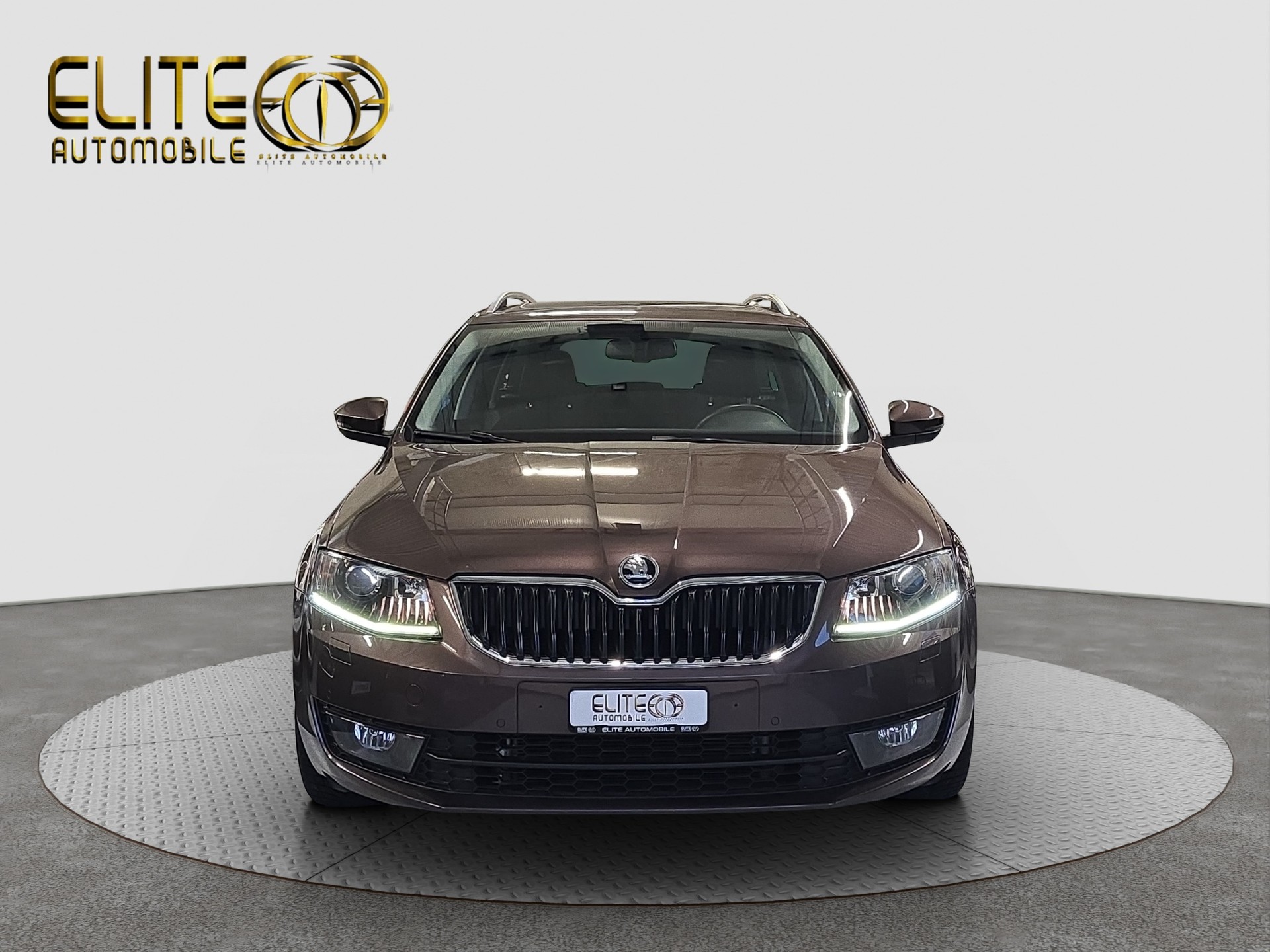 SKODA Octavia Combi 1.8 TSI Elegance 4x4 DSG-showroom-element-1